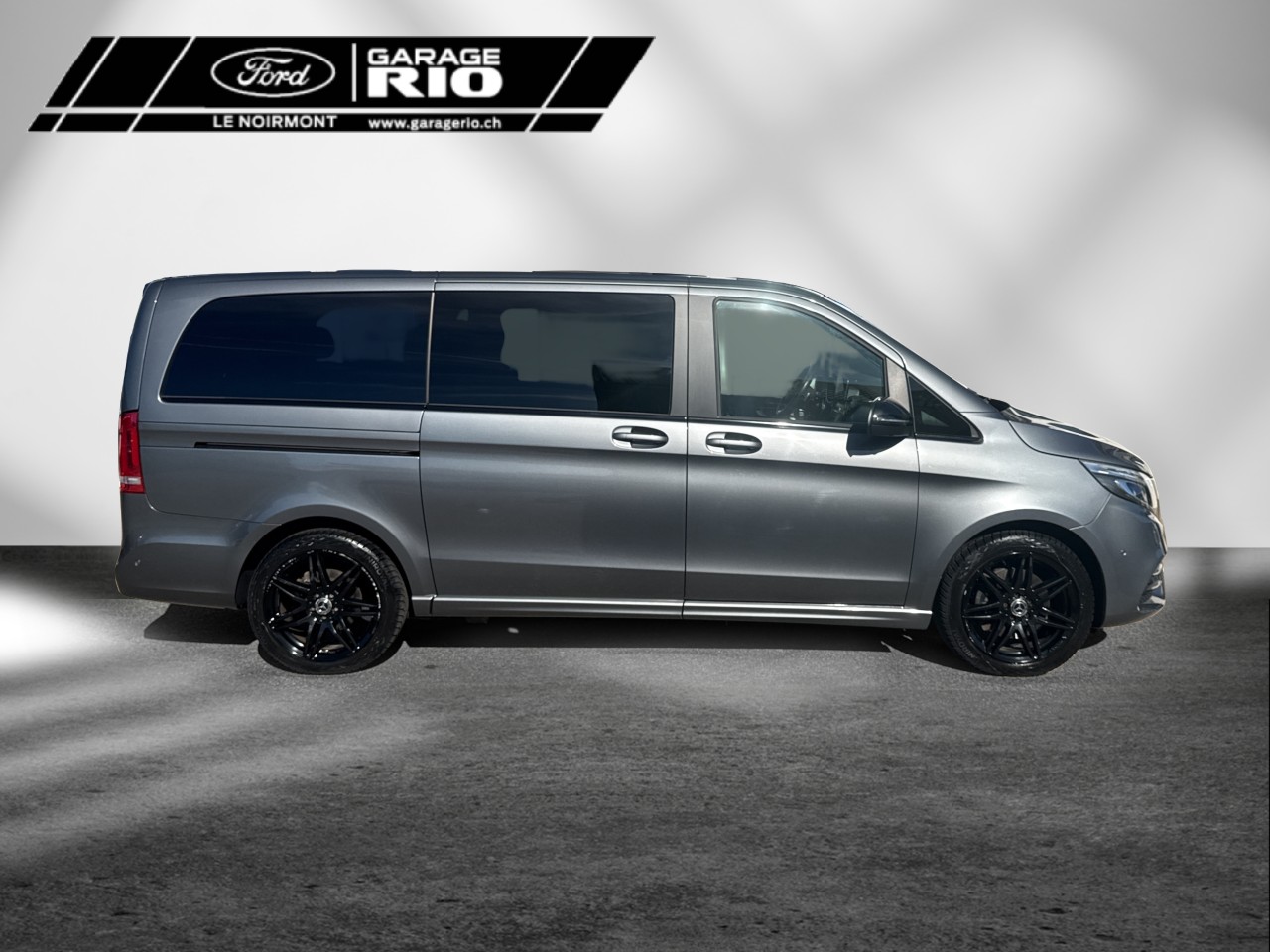 MERCEDES-BENZ V 300 d lang Avantgarde 4Matic 9G-Tronic-image-3