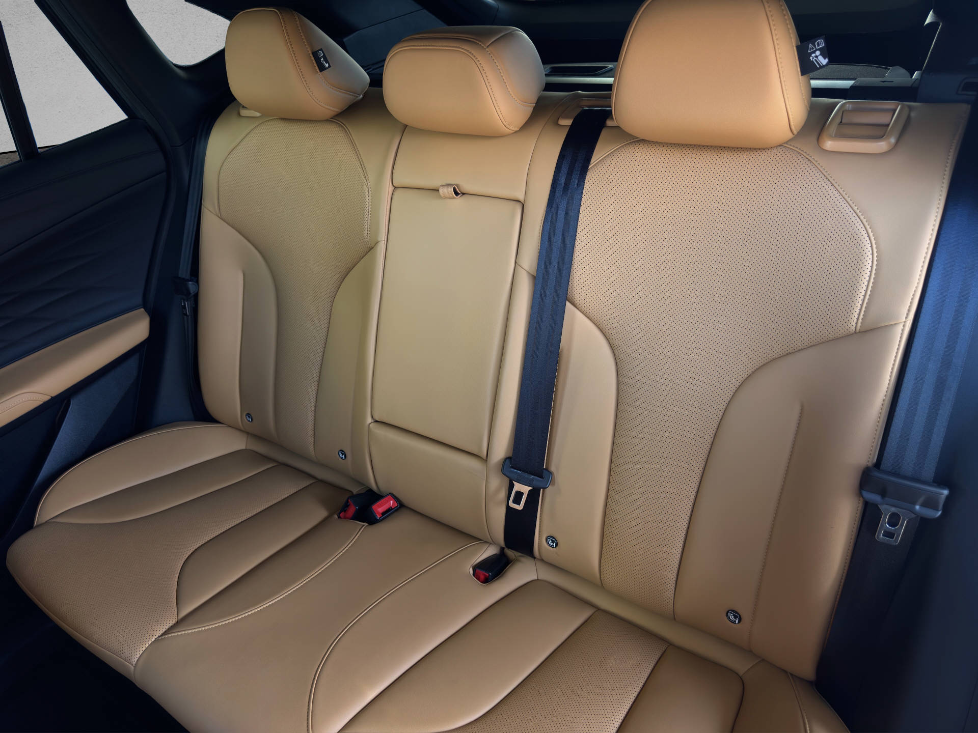 MG HS 1.5 Hybrid Luxury-image-11