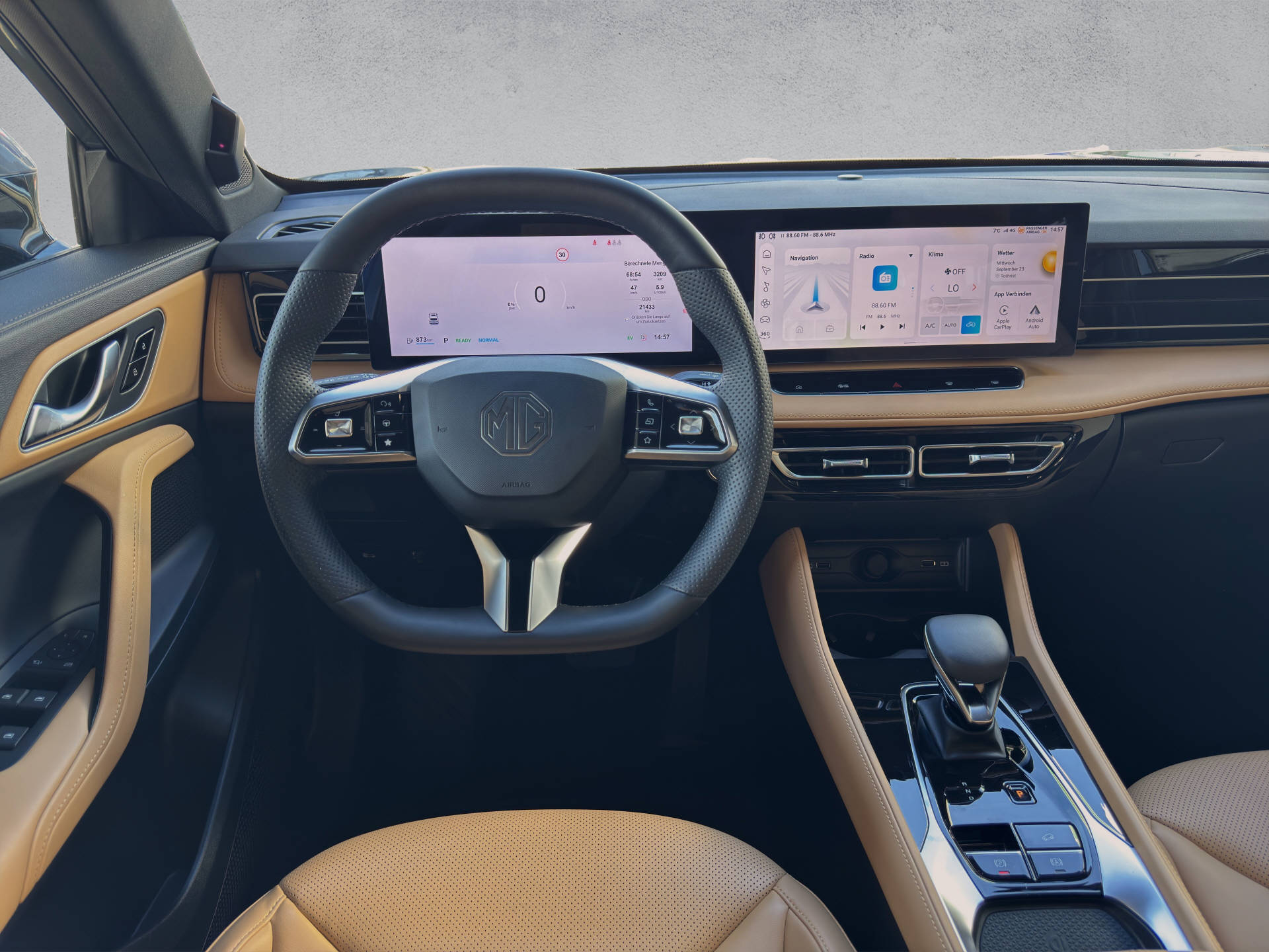 MG HS 1.5 Hybrid Luxury-image-12