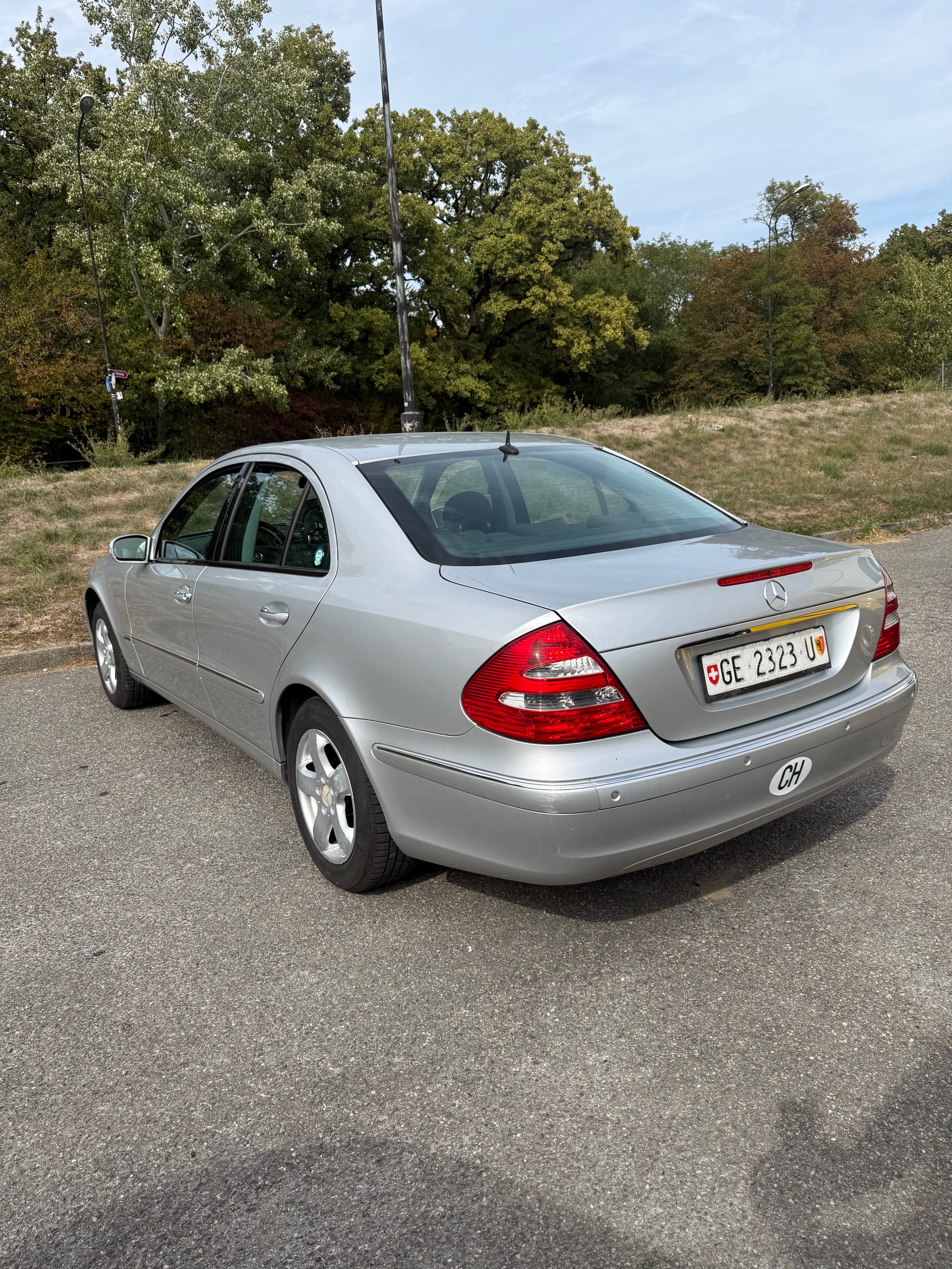 MERCEDES-BENZ W211-image-3