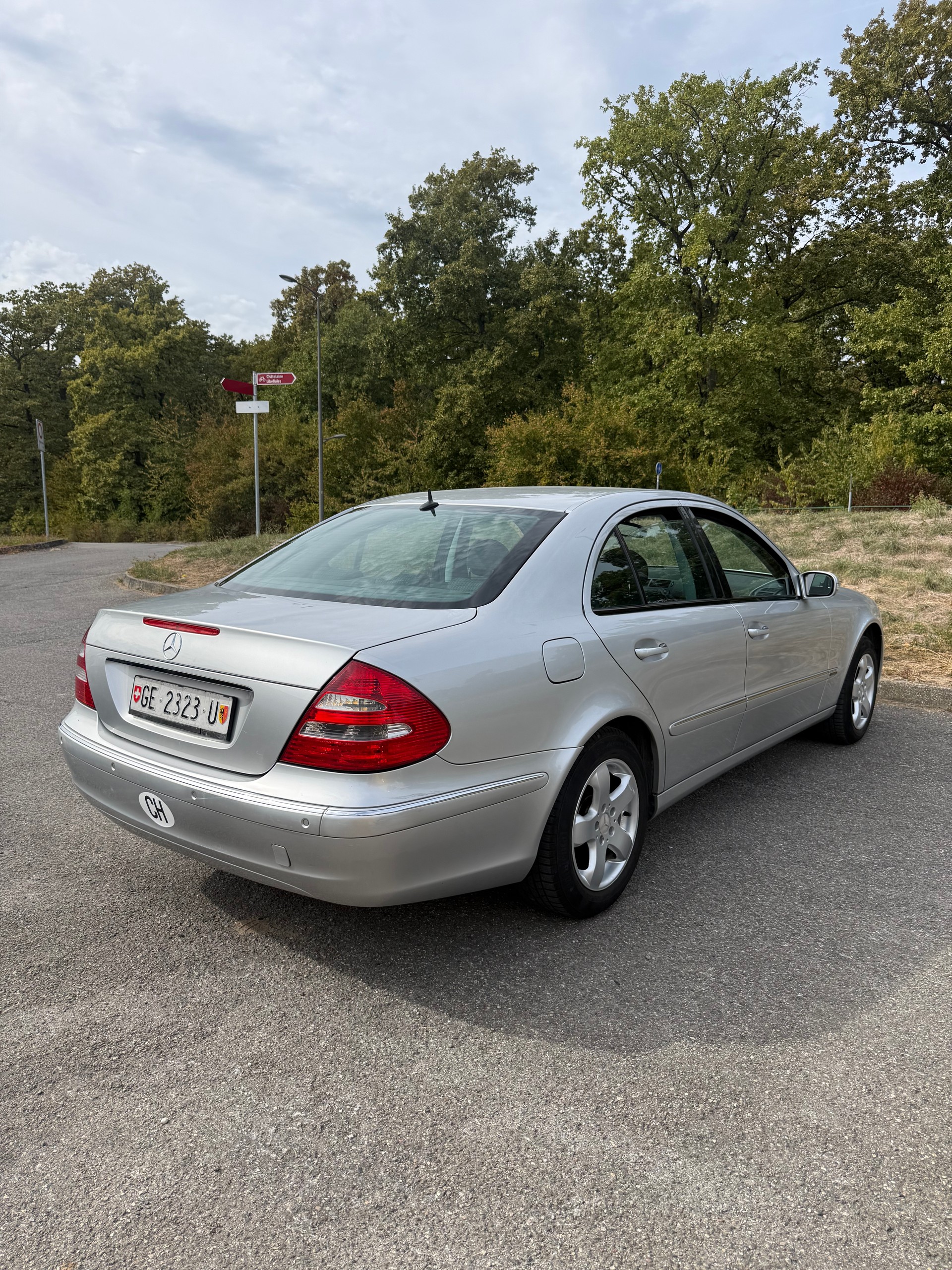 MERCEDES-BENZ W211-image-4