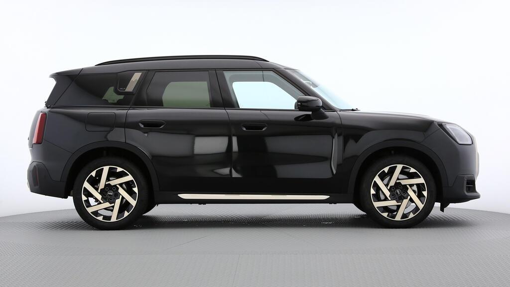 MINI Countryman S ALL4-image-1