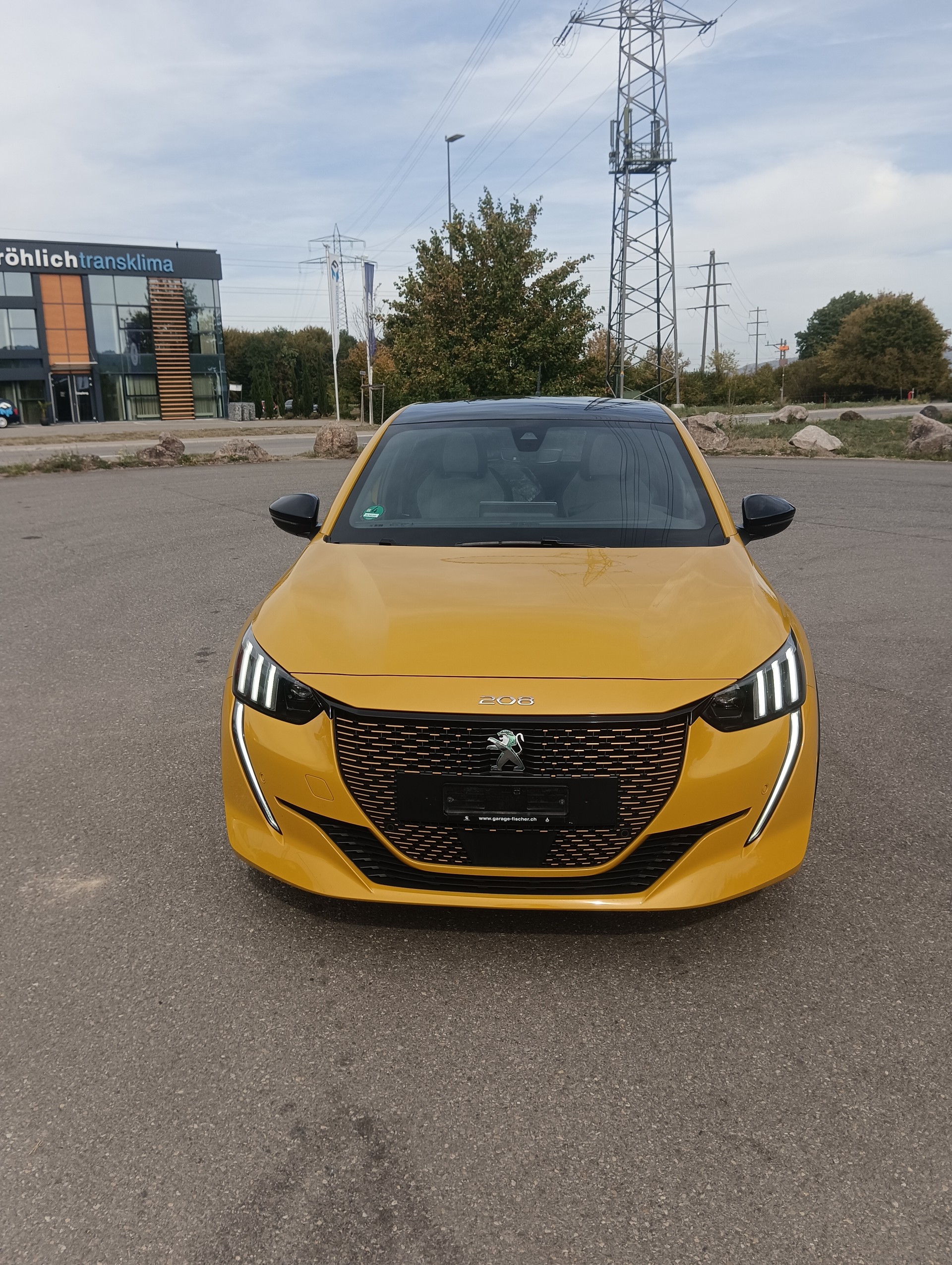 PEUGEOT 208 Elektrik Active-image-0