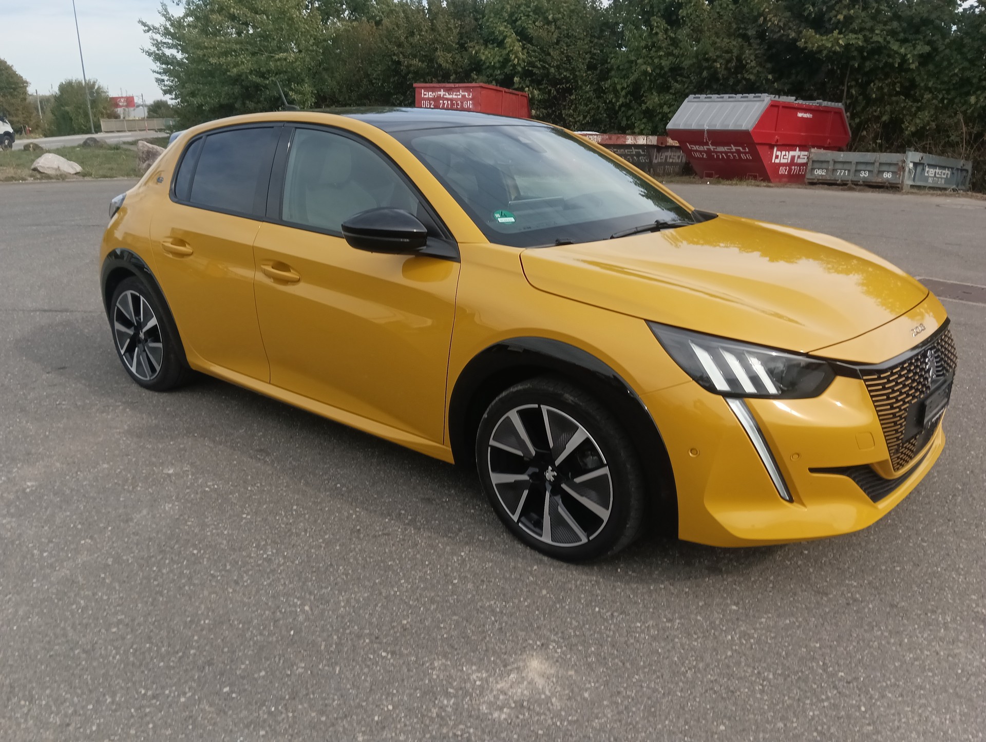 PEUGEOT 208 Elektrik Active-image-1