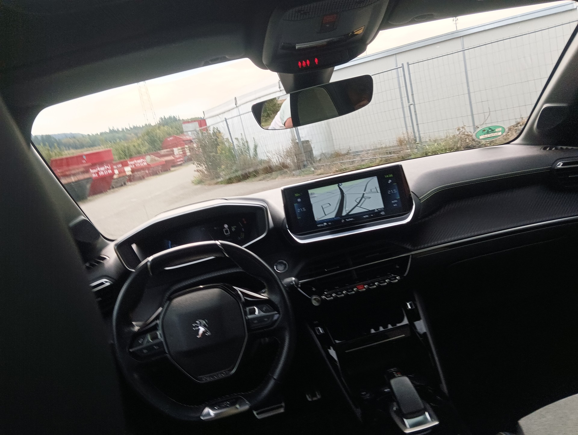 PEUGEOT 208 Elektrik Active-image-8
