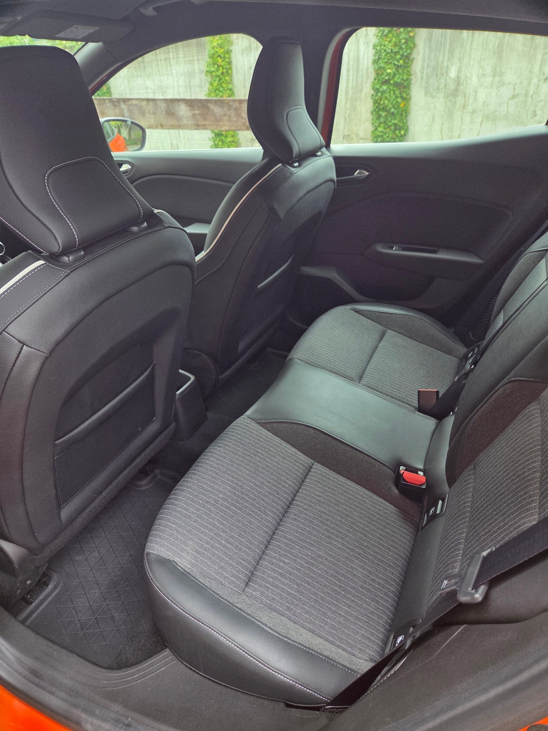 RENAULT Clio 1.6 E-Tech Intens-image-7