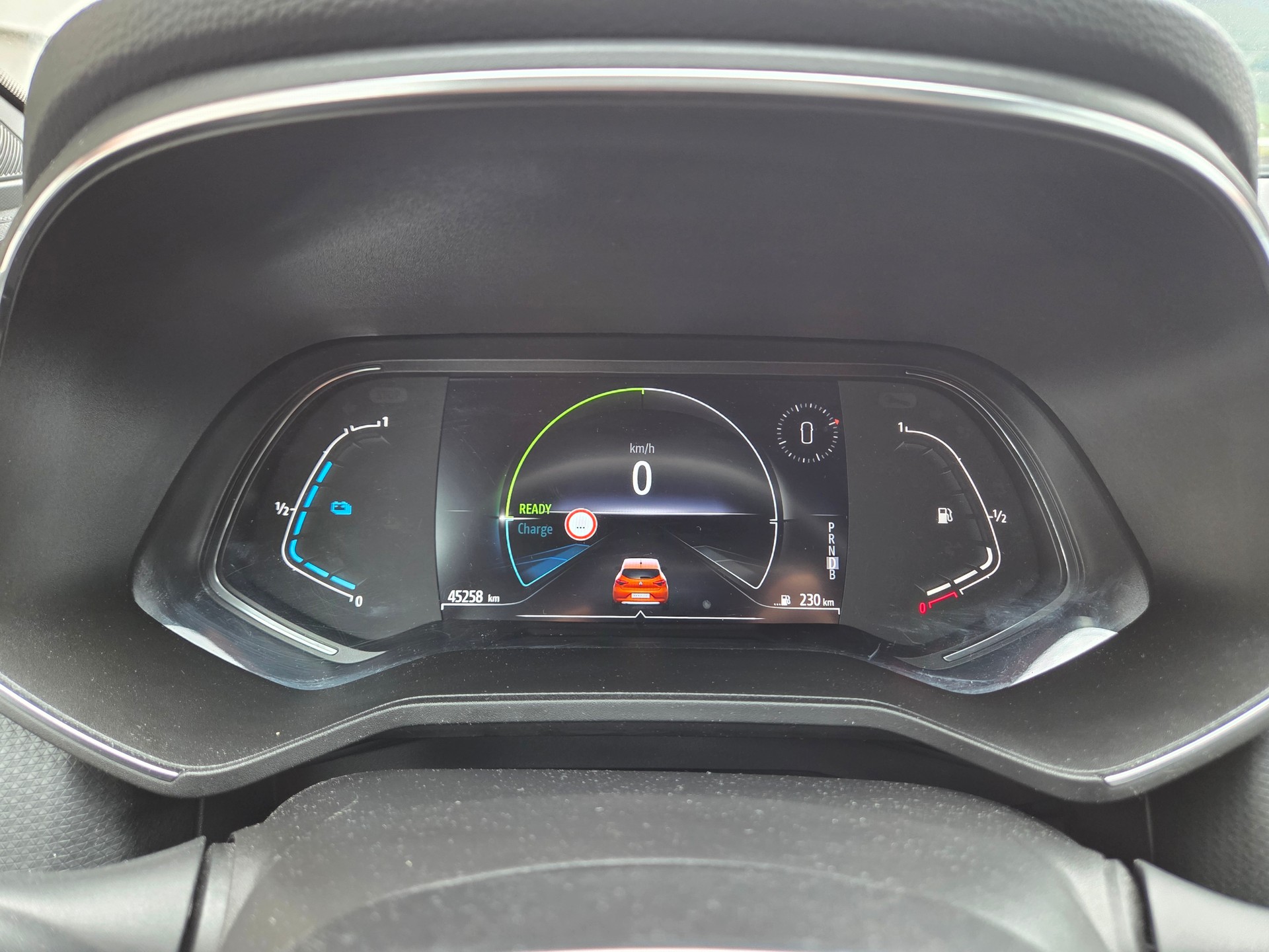 RENAULT Clio 1.6 E-Tech Intens-image-5