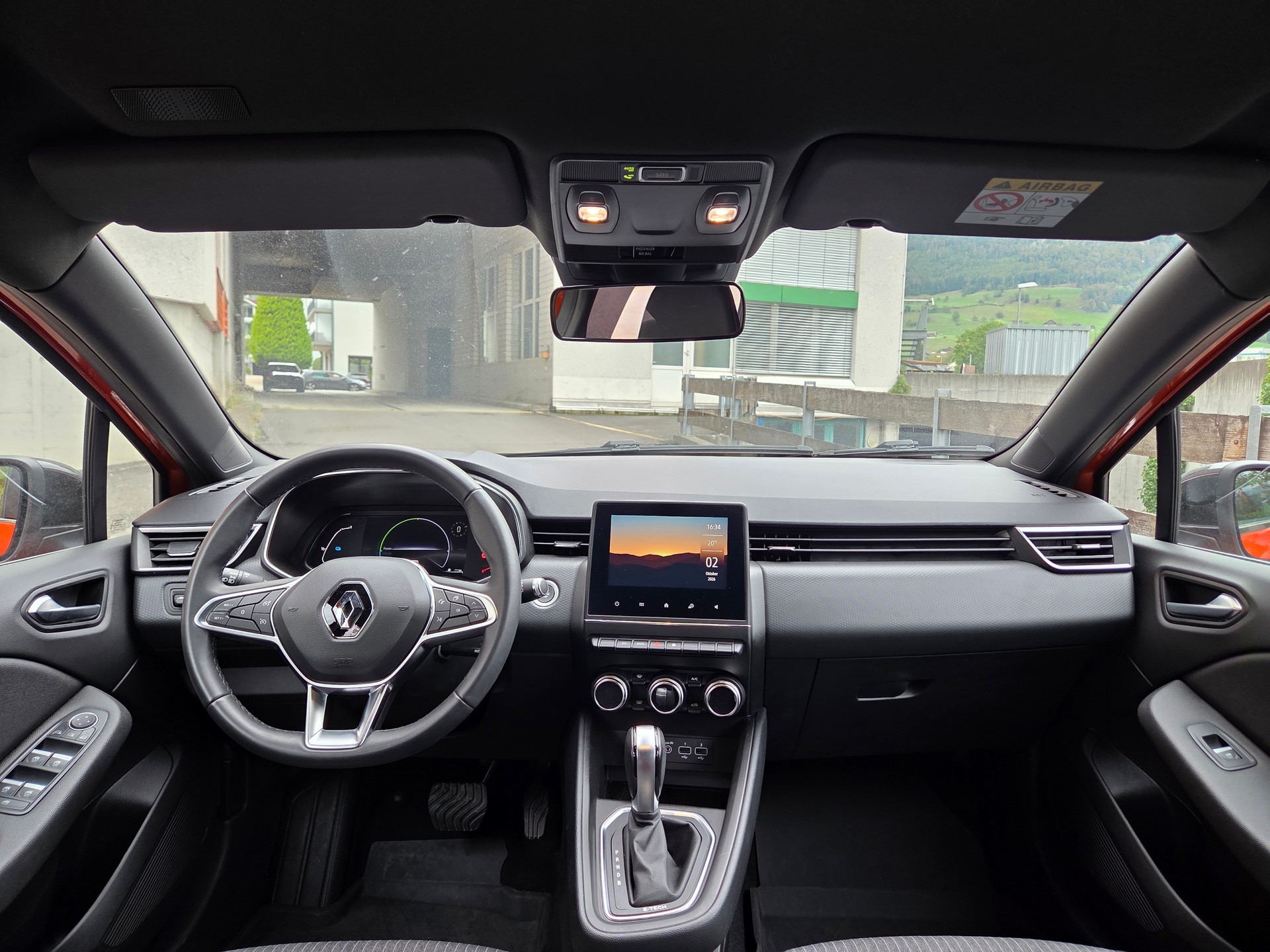RENAULT Clio 1.6 E-Tech Intens-image-8