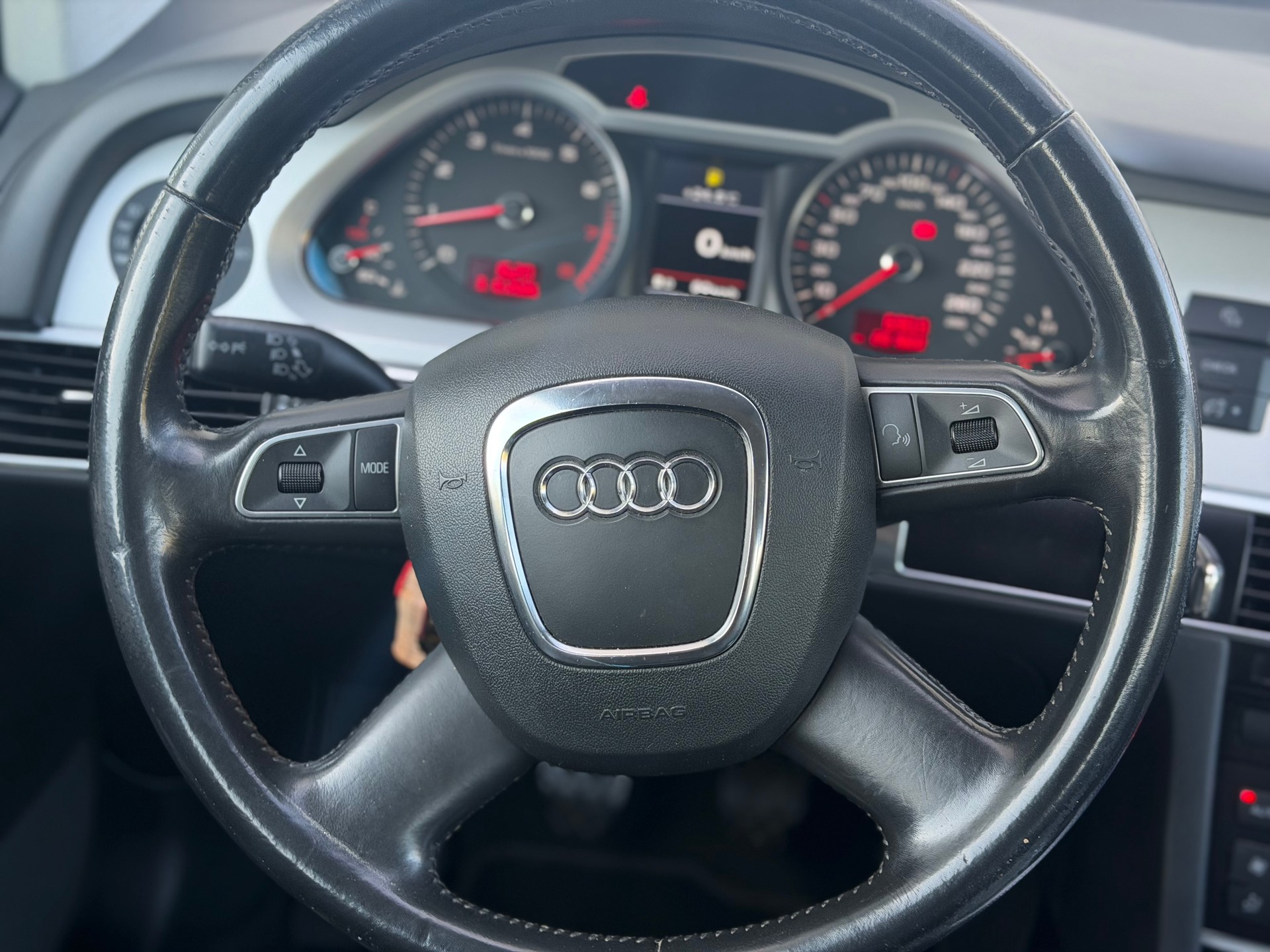 AUDI A6 Avant 2.0 TFSI-image-12