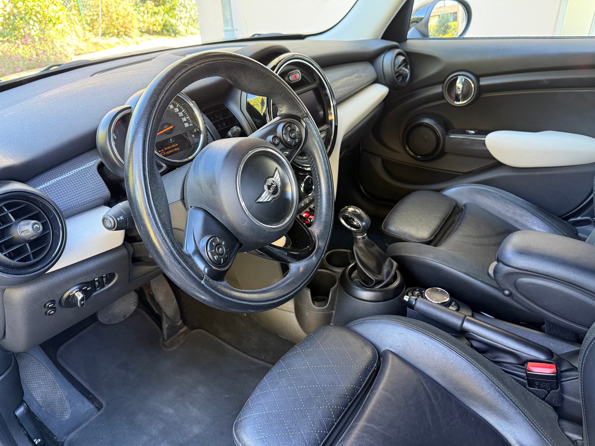 MINI 1.5i Cooper-image-3