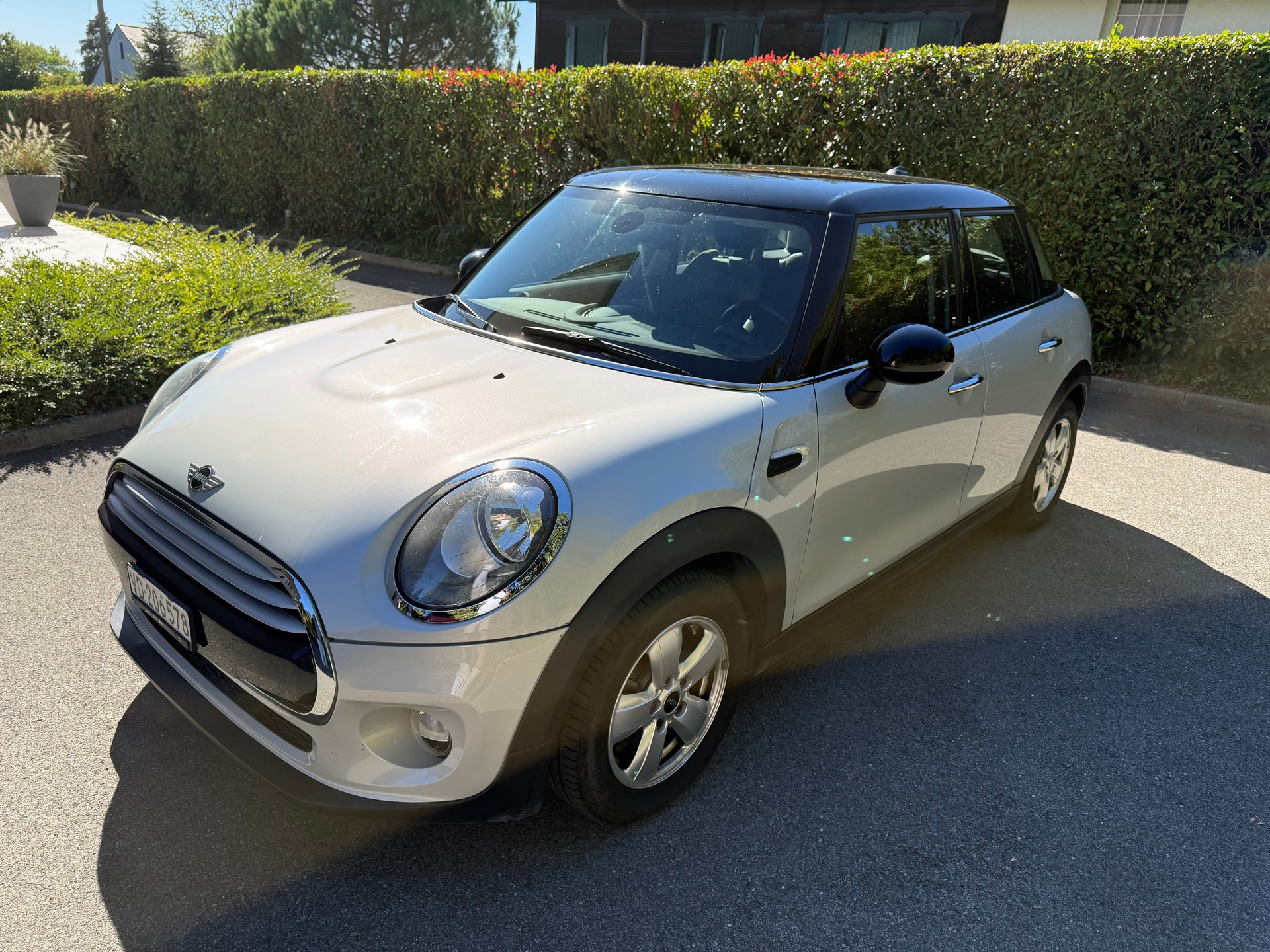 MINI 1.5i Cooper-image-2