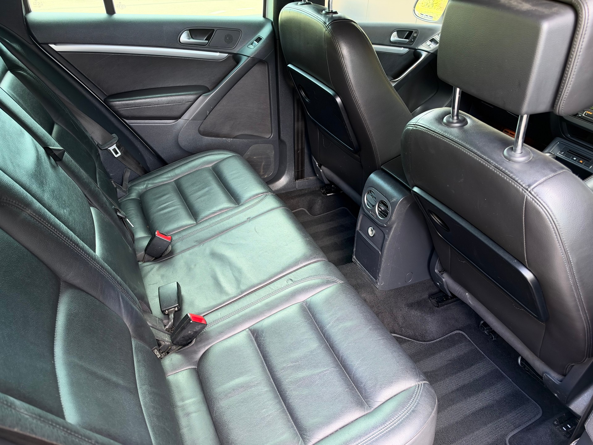 VW Tiguan 2.0 TSI R-Line Design 4Motion DSG-image-13