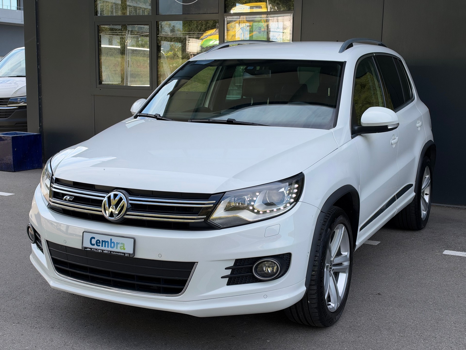 VW Tiguan 2.0 TSI R-Line Design 4Motion DSG-image-1
