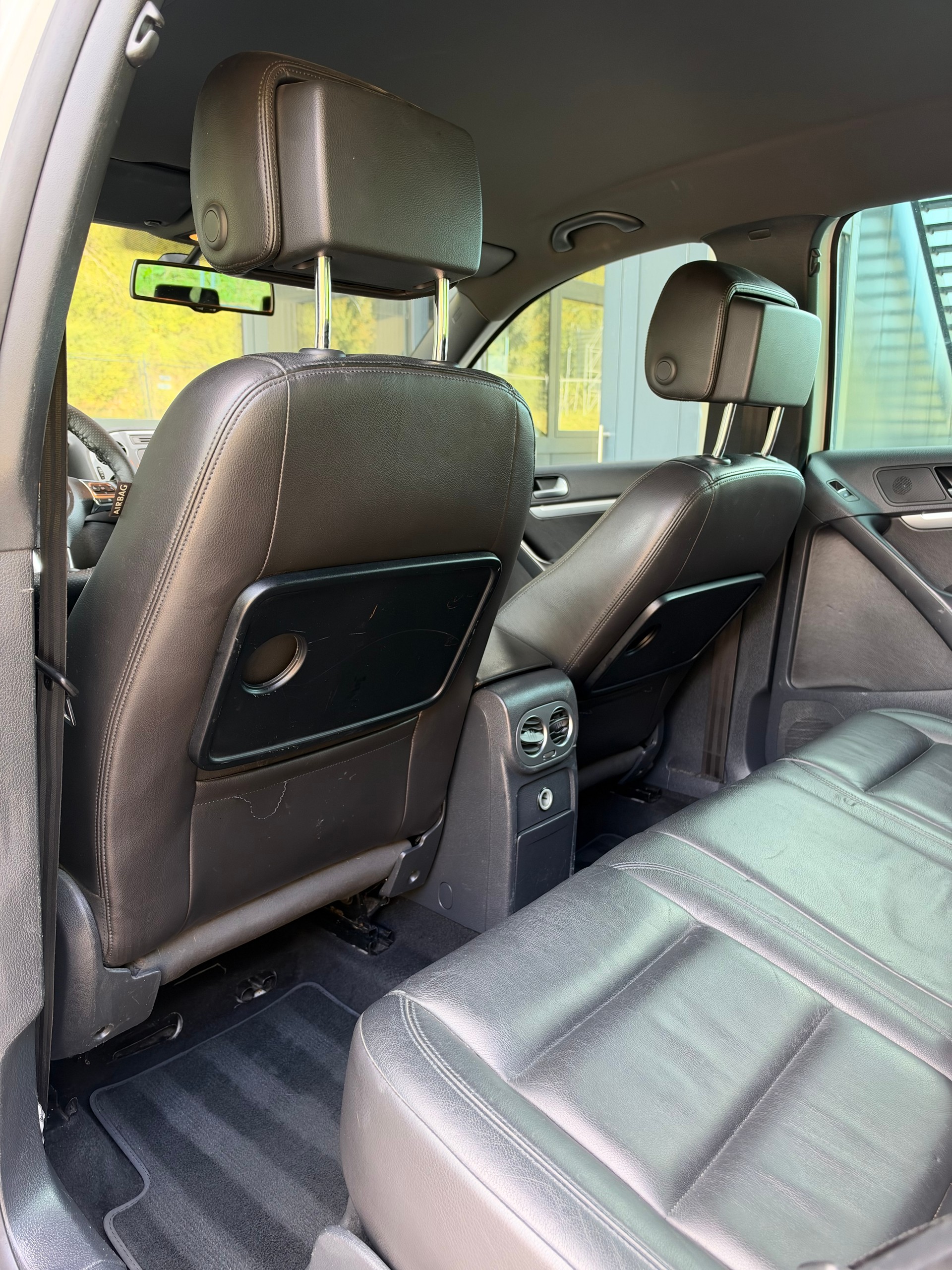 VW Tiguan 2.0 TSI R-Line Design 4Motion DSG-image-14