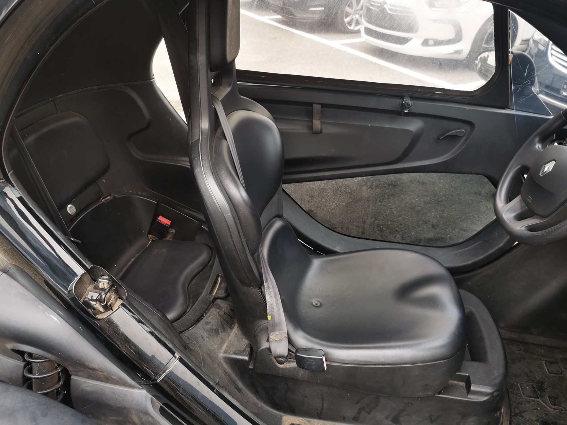 RENAULT Twizy Z.E. Urban (Batterie Miete)-image-7