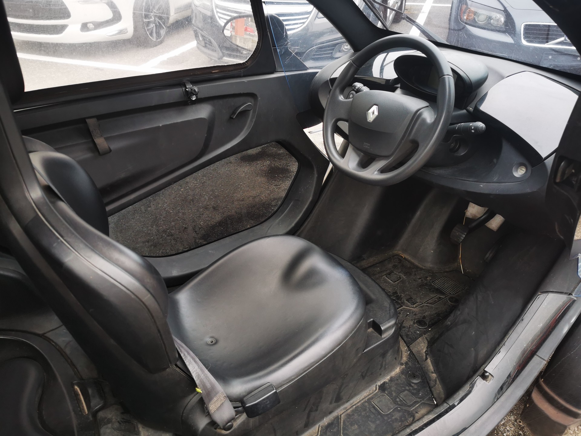 RENAULT Twizy Z.E. Urban (Batterie Miete)-image-6