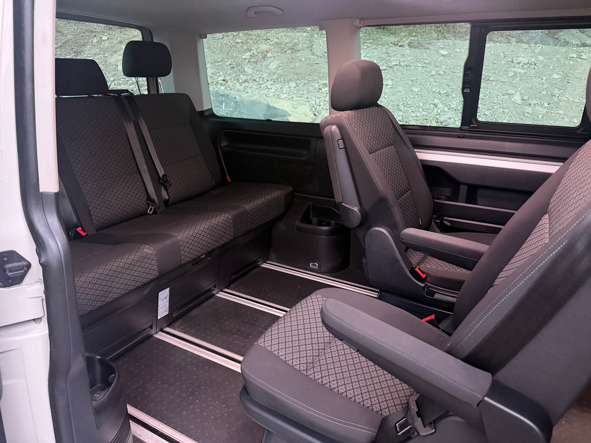 VW T6.1 Multivan 2.0 TDI Trendline Liberty 4Motion DSG-image-10