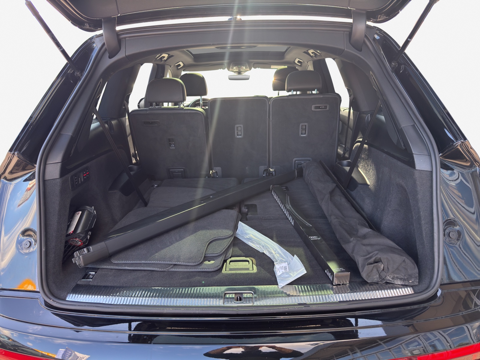 AUDI Q7 50 TDI quattro S Line tiptronic-image-12