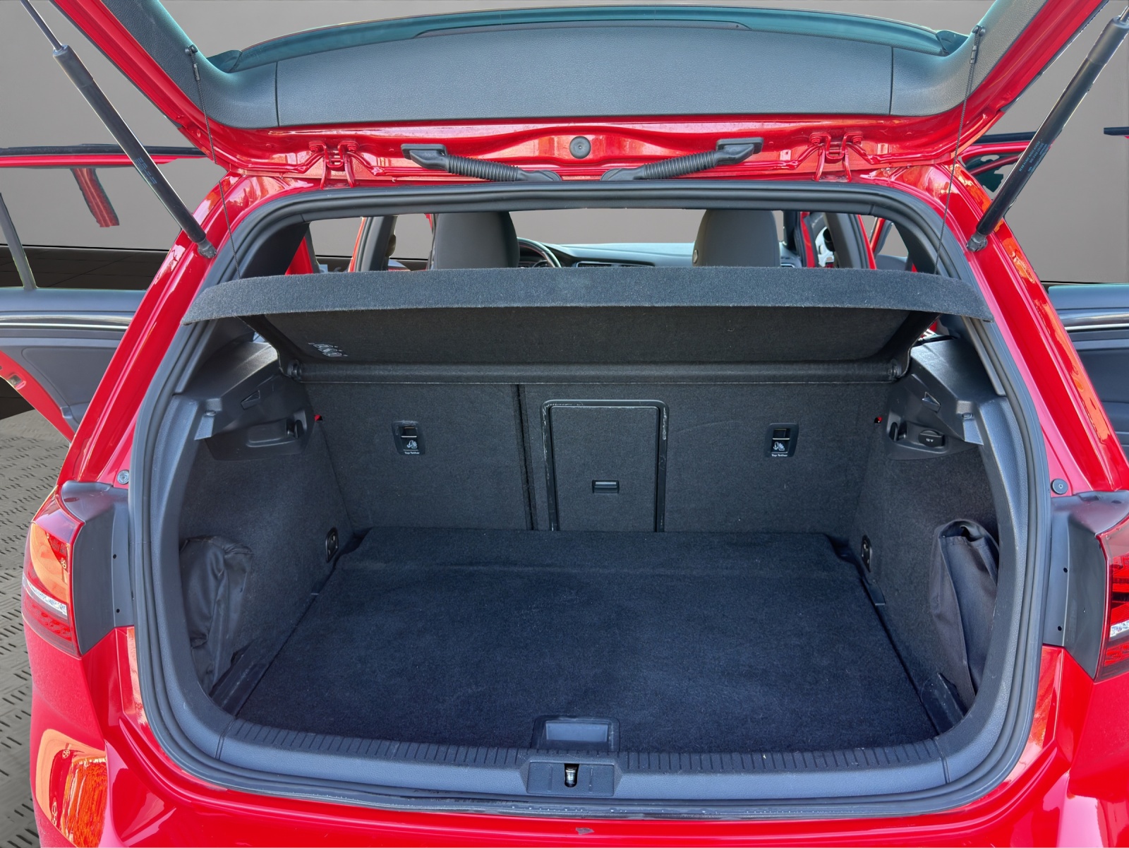 VW Golf 2.0 TSI GTI Performance-image-17
