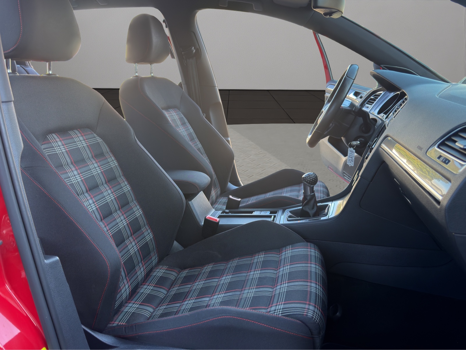 VW Golf 2.0 TSI GTI Performance-image-15