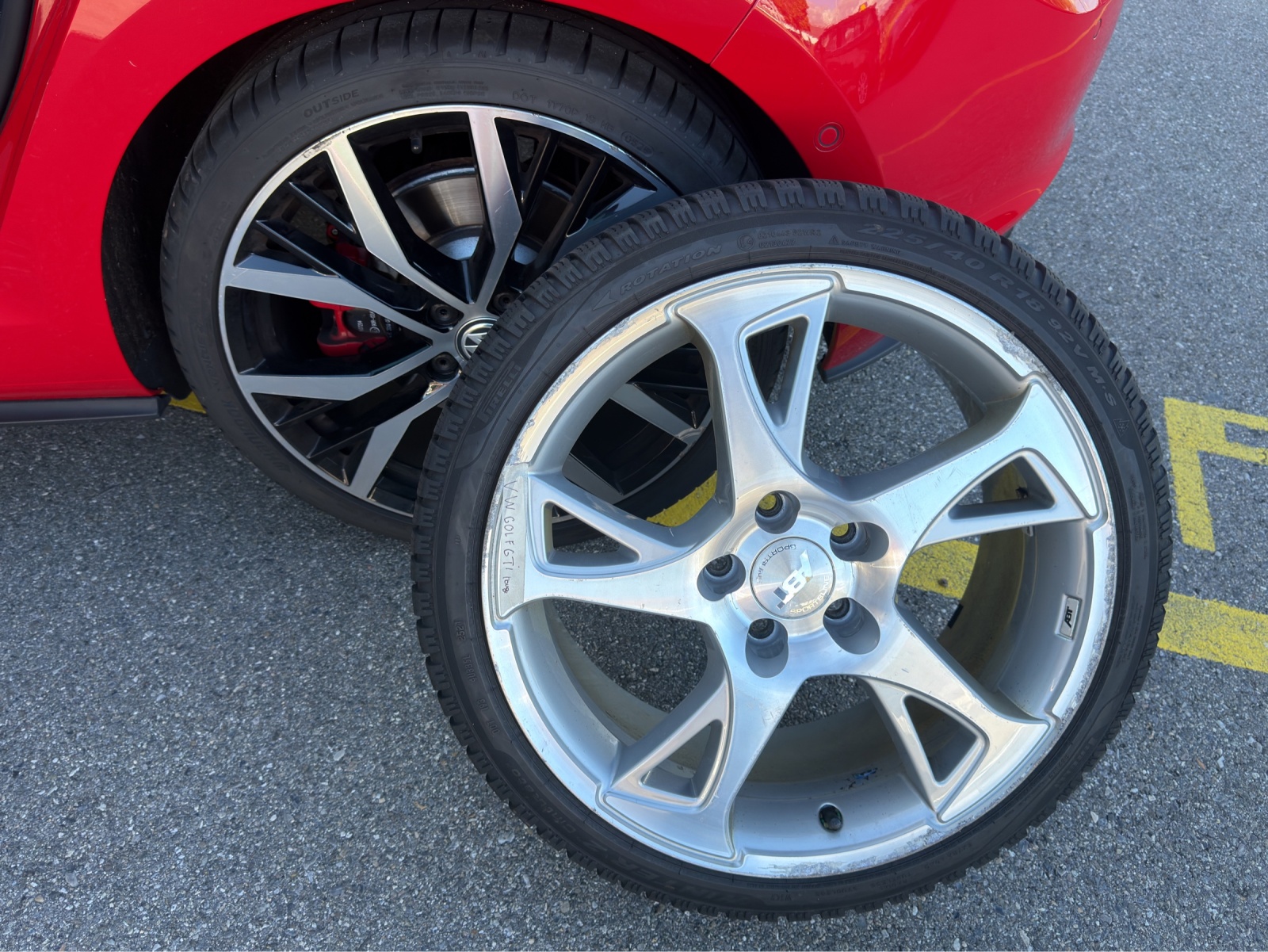 VW Golf 2.0 TSI GTI Performance-image-18