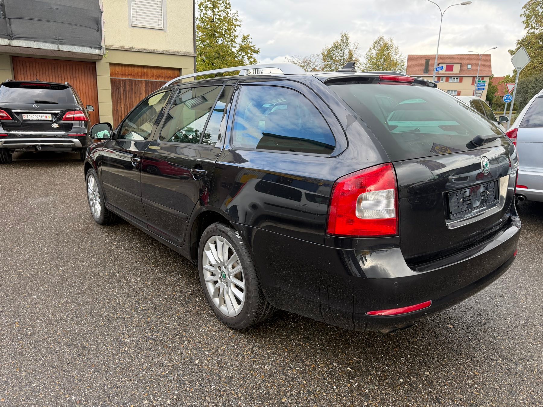 SKODA Octavia Combi 1.8 TSI Laurin & Klement-image-14