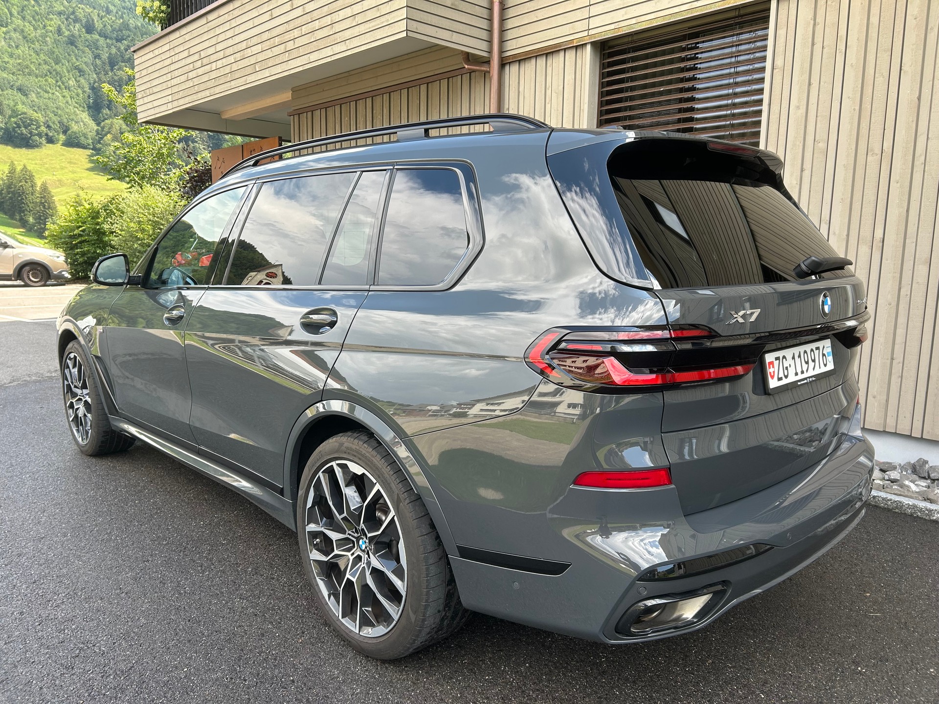 BMW 40d xDrive SAG-image-16