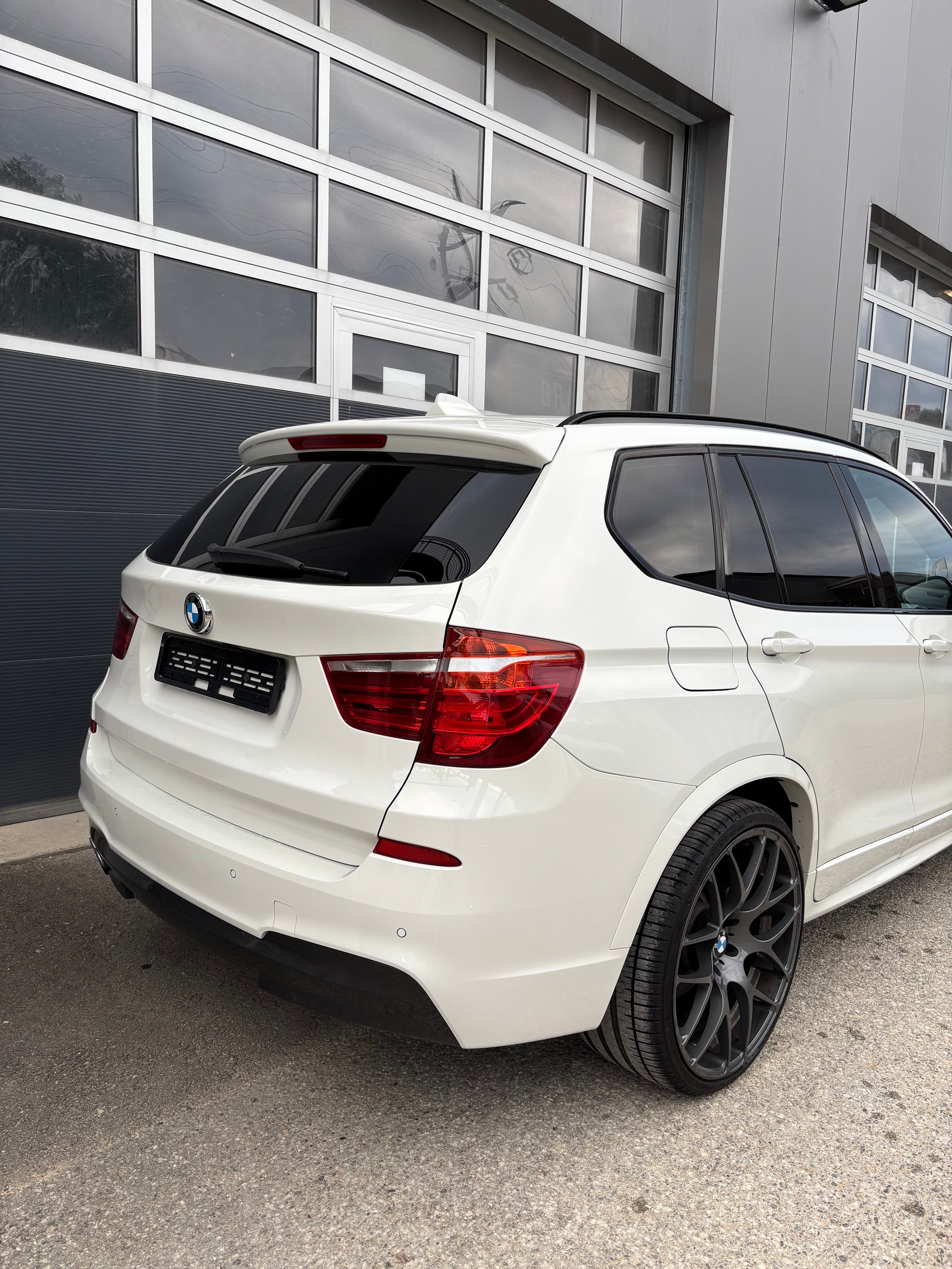 BMW 35d xDrive-image-3