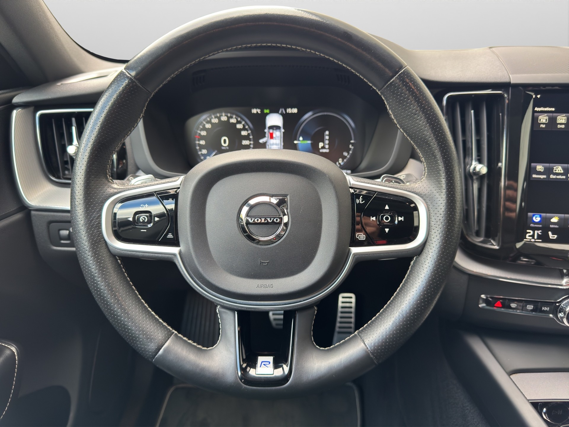 VOLVO XC60 T8 eAWD R-Design Geartronic-image-6