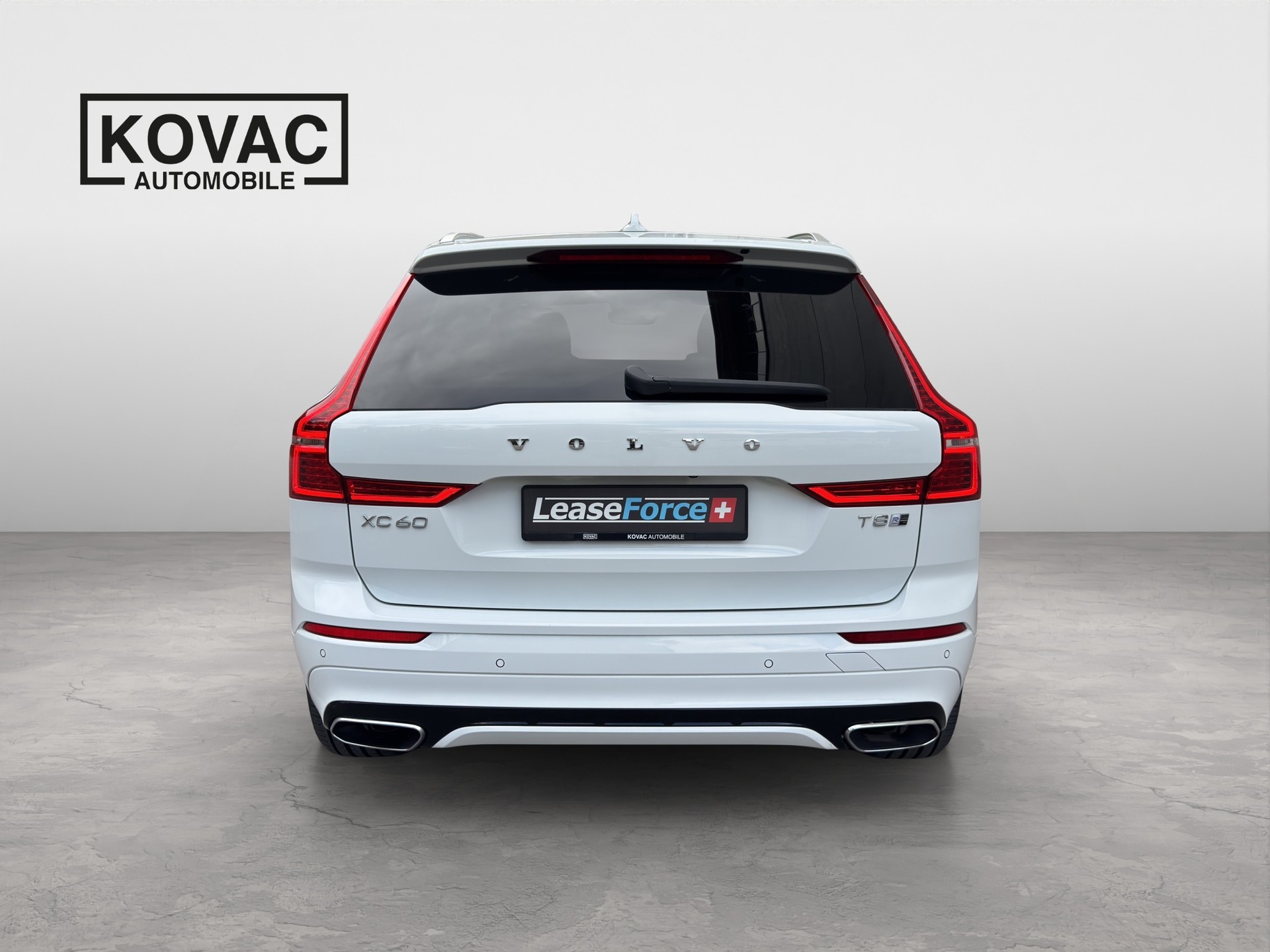 VOLVO XC60 T8 eAWD R-Design Geartronic-image-3