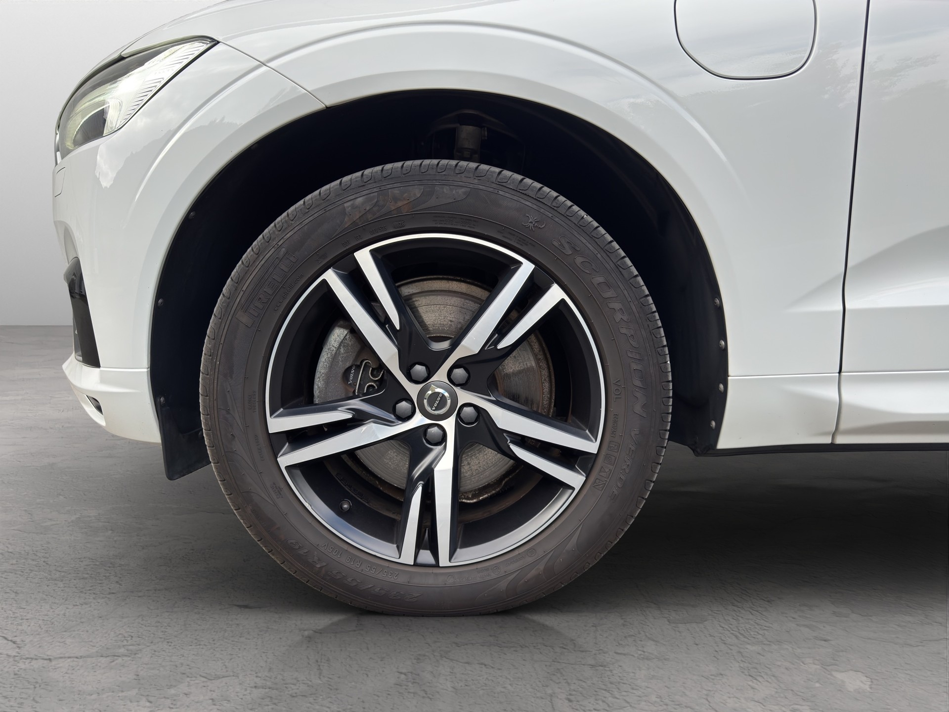 VOLVO XC60 T8 eAWD R-Design Geartronic-image-15