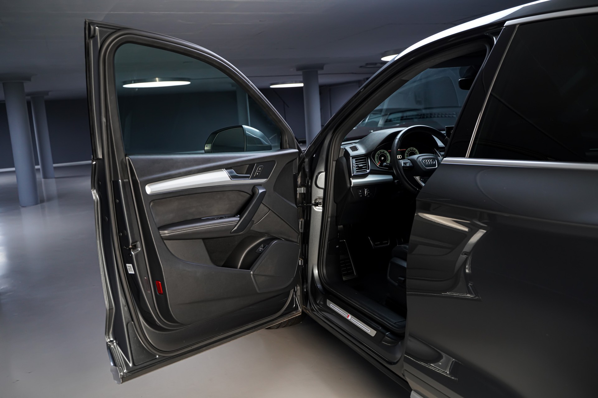 AUDI Q5 Sportback 40 TFSI S line quattro S-tronic-image-8
