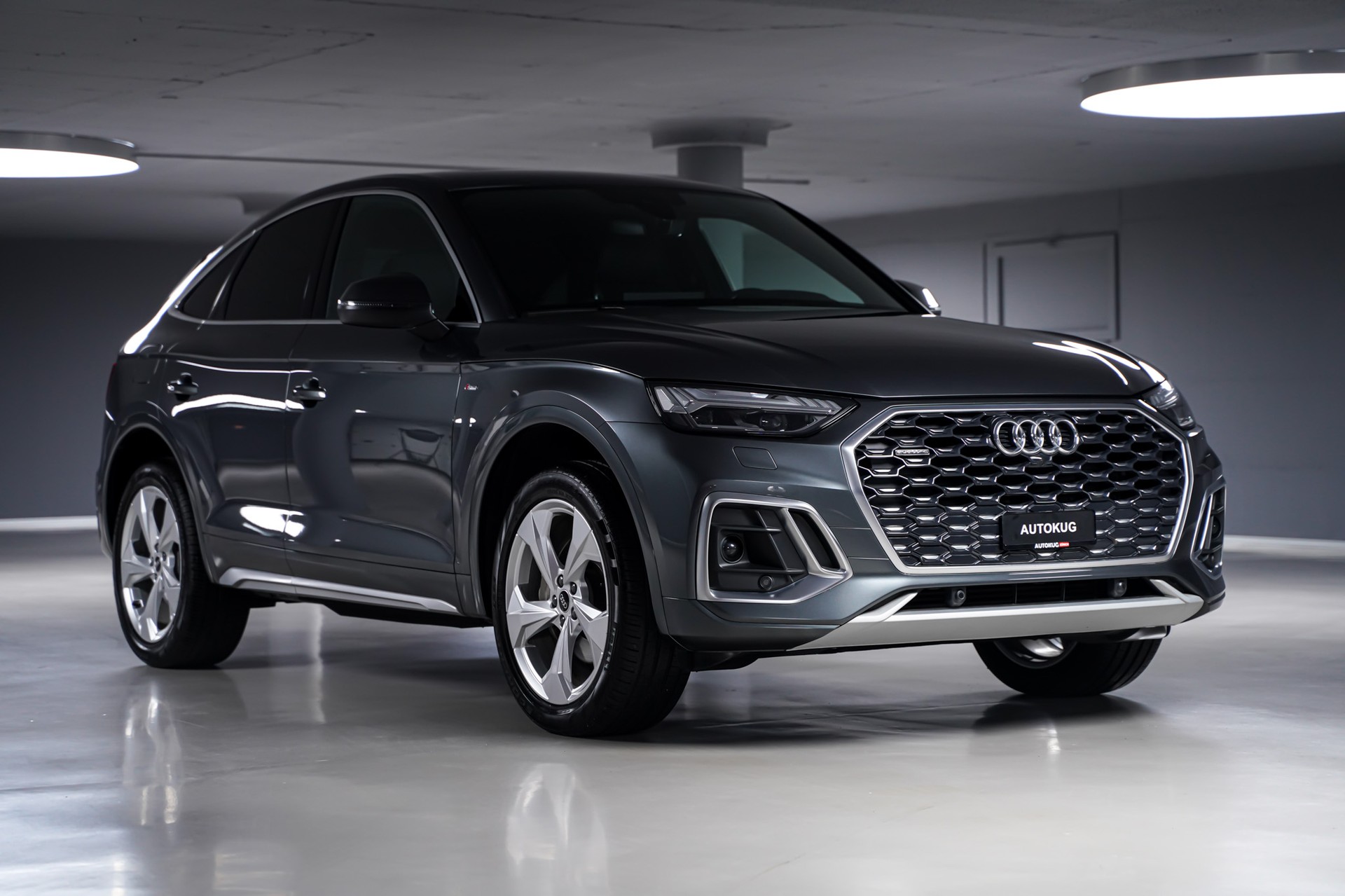 AUDI Q5 Sportback 40 TFSI S line quattro S-tronic-image-2