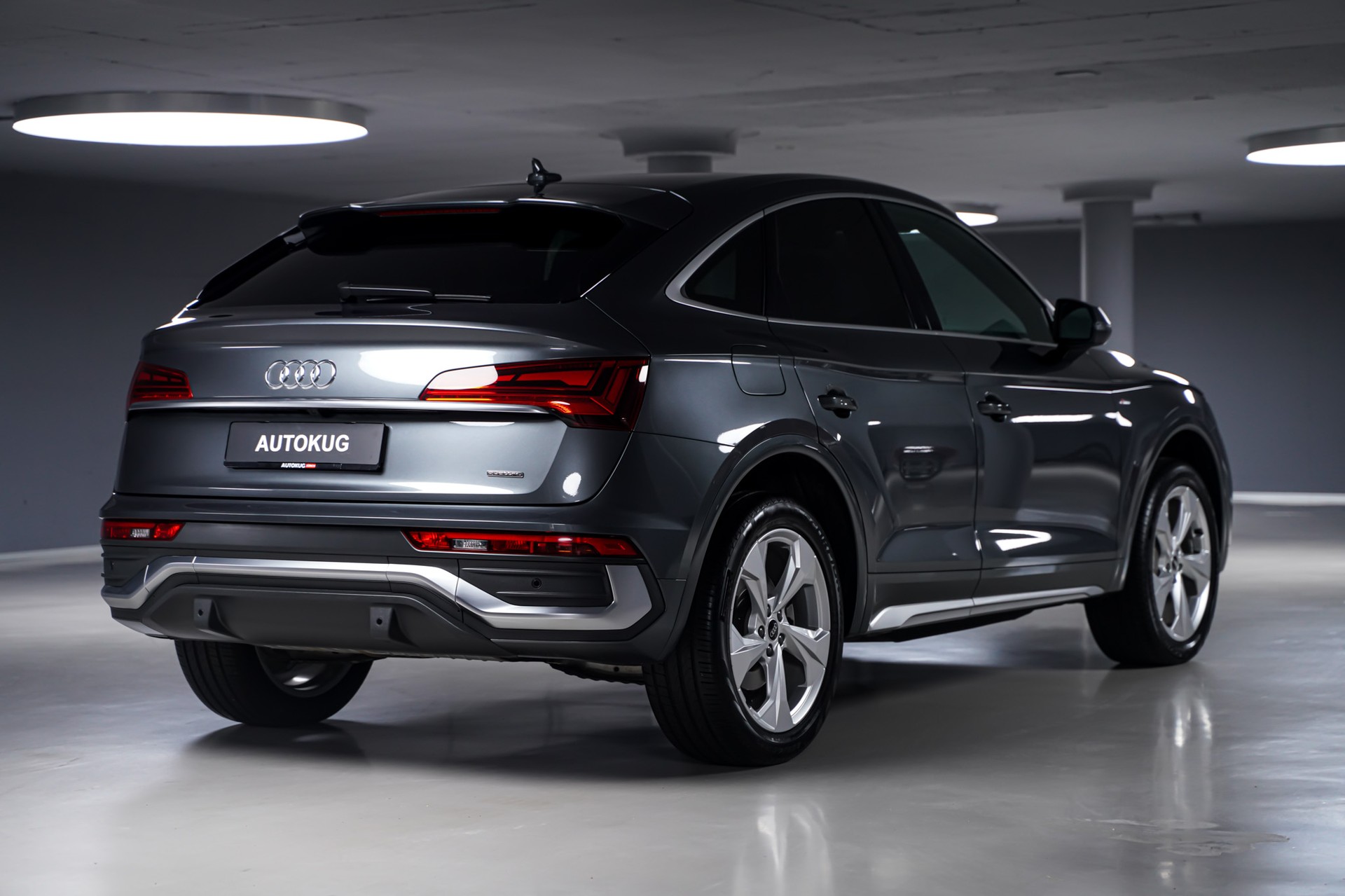AUDI Q5 Sportback 40 TFSI S line quattro S-tronic-image-4