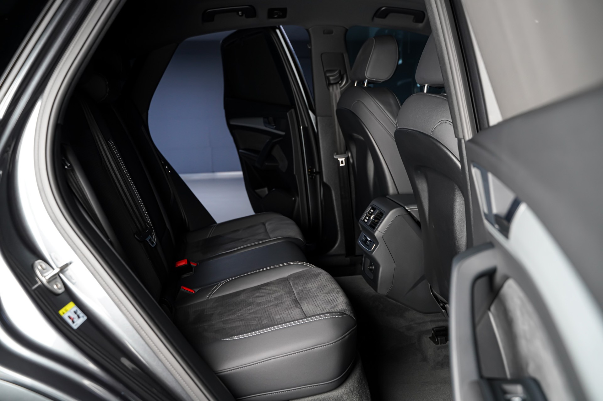 AUDI Q5 Sportback 40 TFSI S line quattro S-tronic-image-15