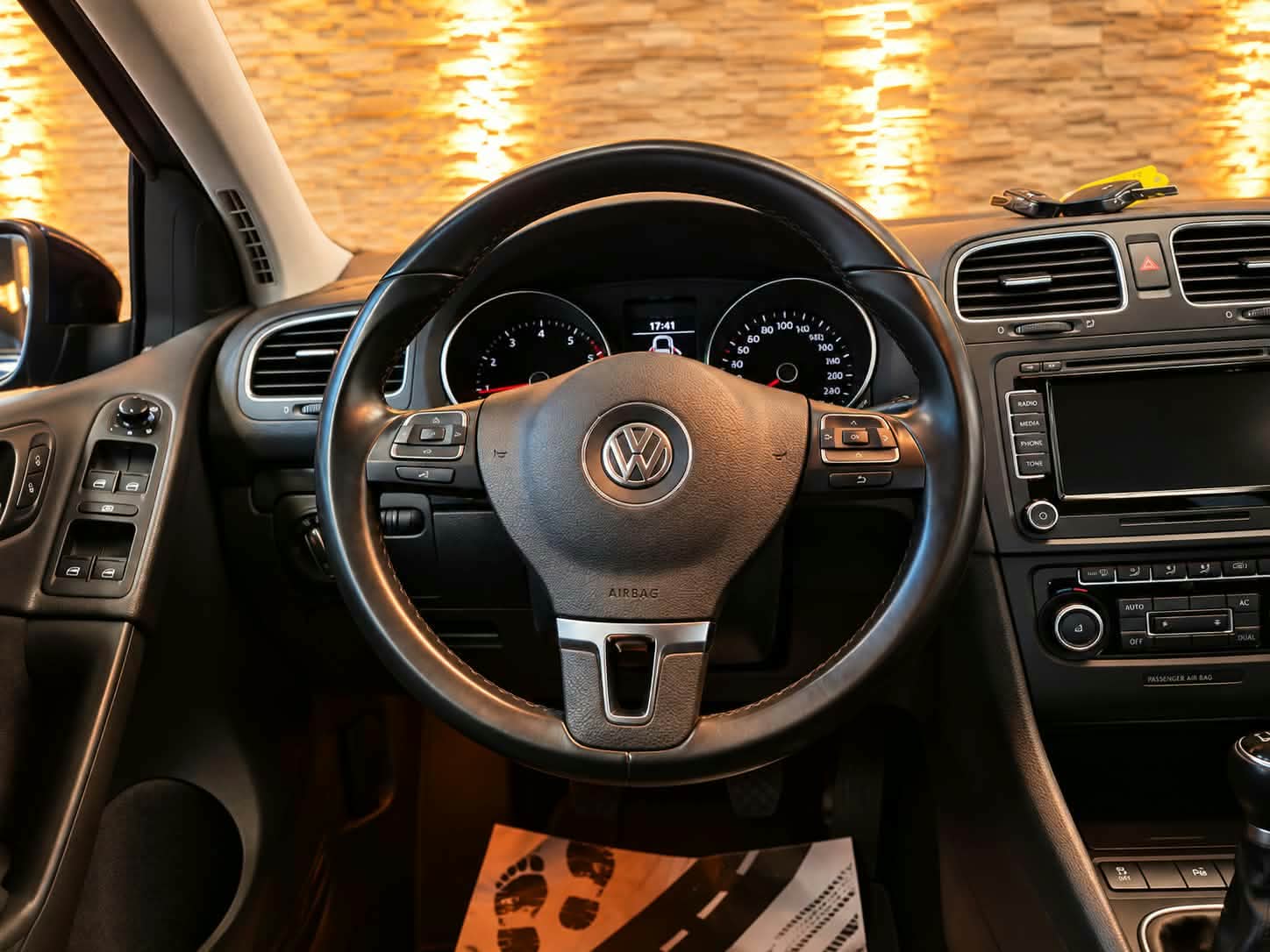 VW Golf 1.2 TSI BlueMotion Technology Team-image-14