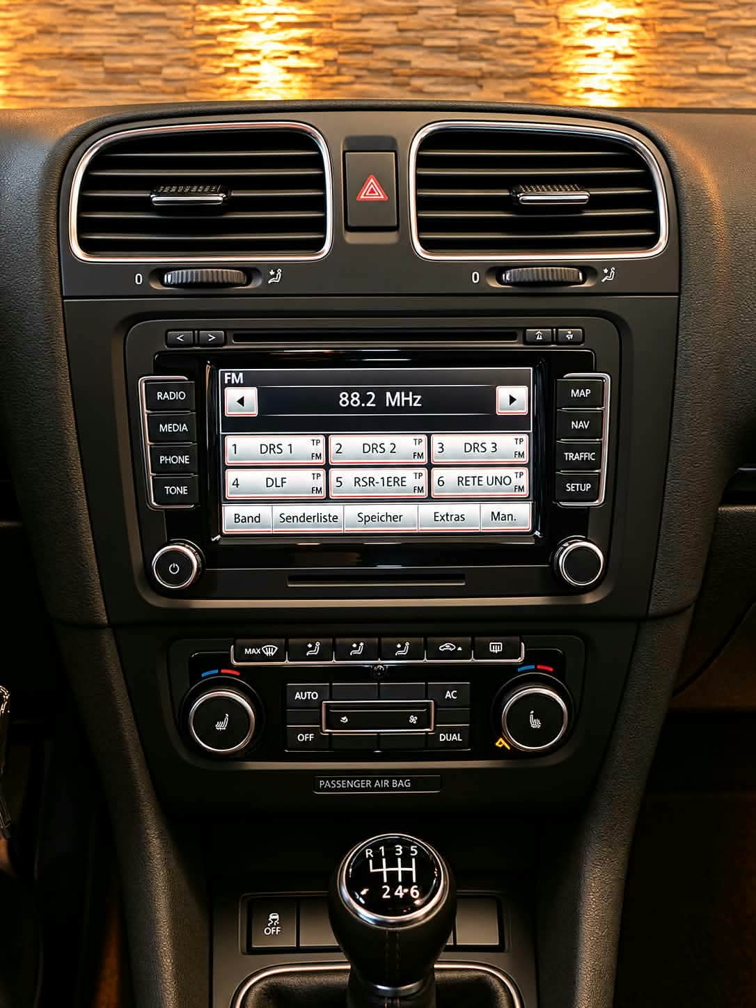 VW Golf 1.2 TSI BlueMotion Technology Team-image-19