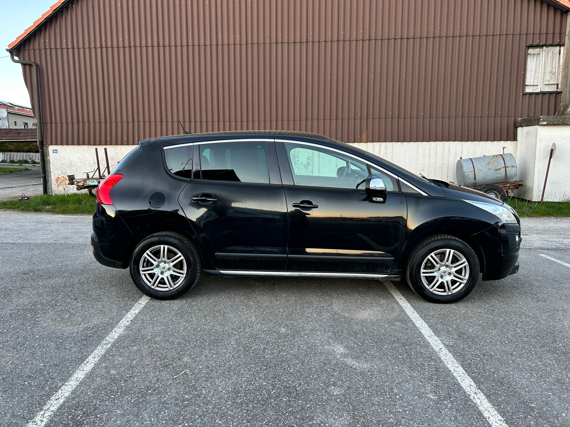 PEUGEOT 3008 1.6 16V VTI Trendy Clim-image-2