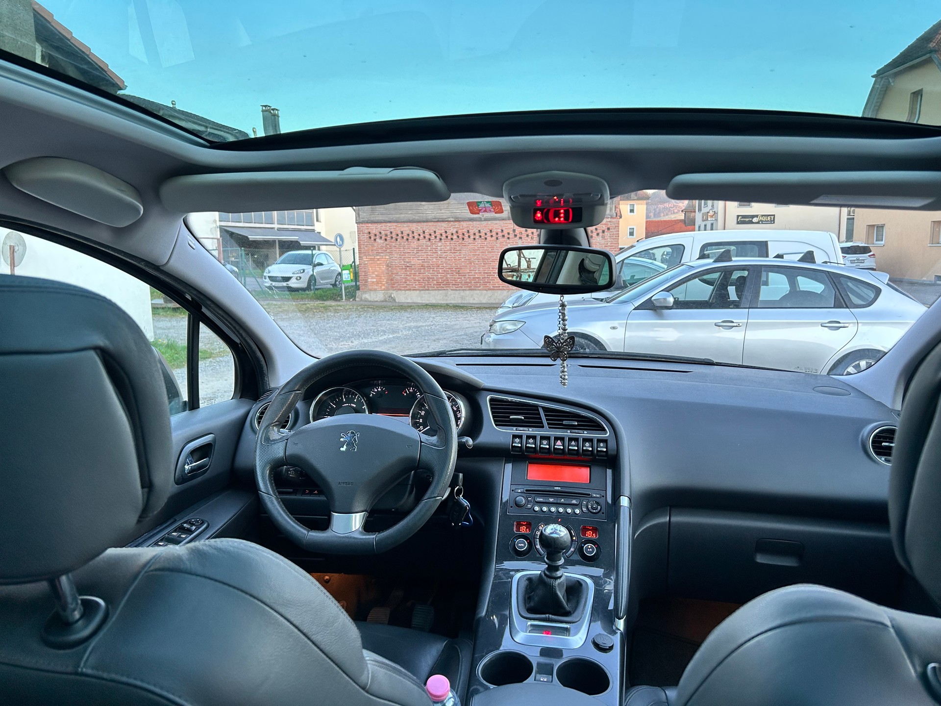 PEUGEOT 3008 1.6 16V VTI Trendy Clim-image-7