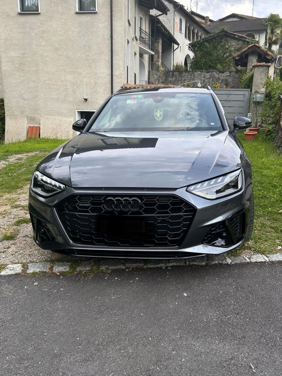 AUDI A4 Avant 40 TDI S line quattro S-tronic-image-1