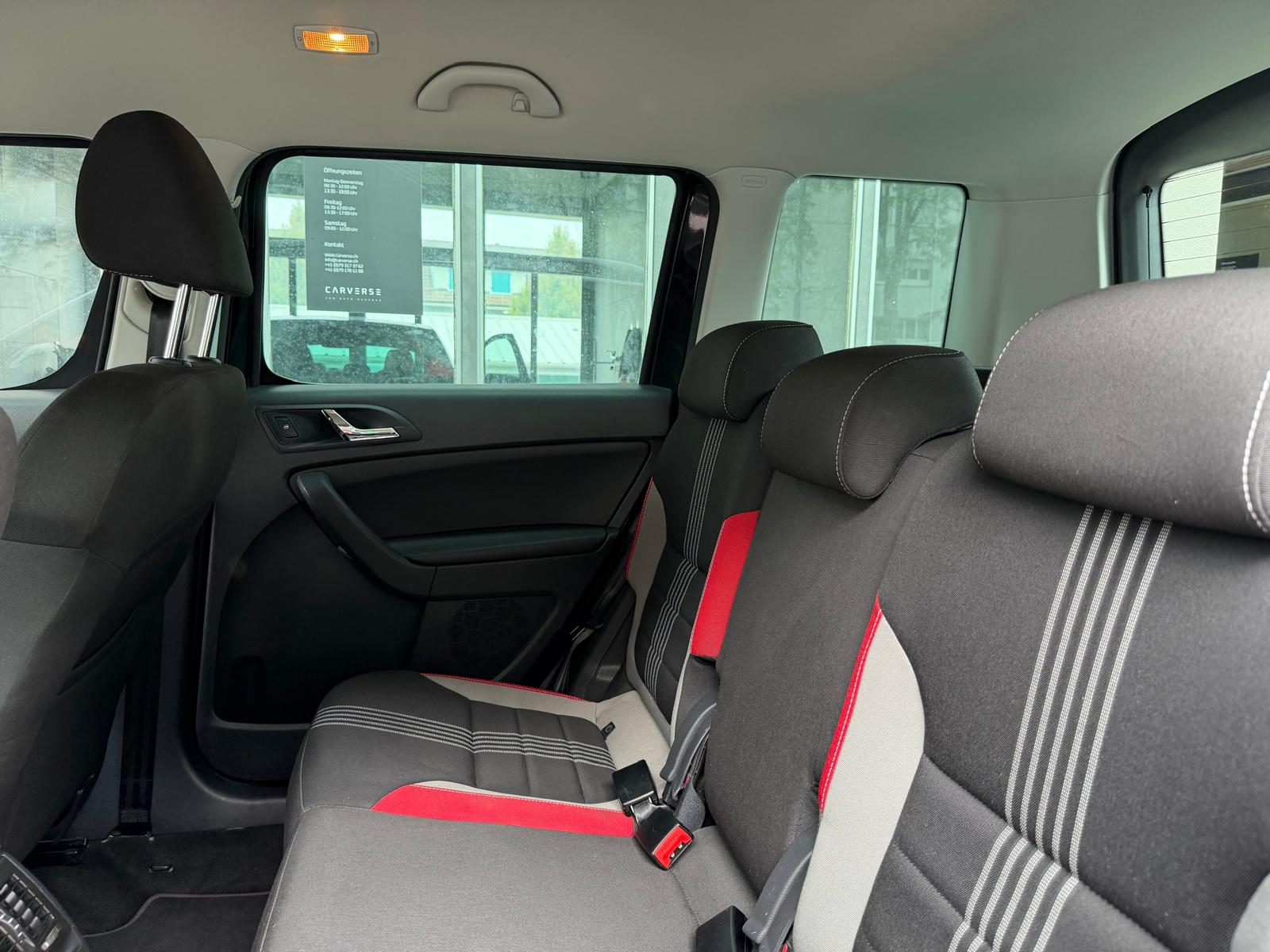SKODA Yeti 1.4 TSI Monte Carlo 4x4 DSG-image-9