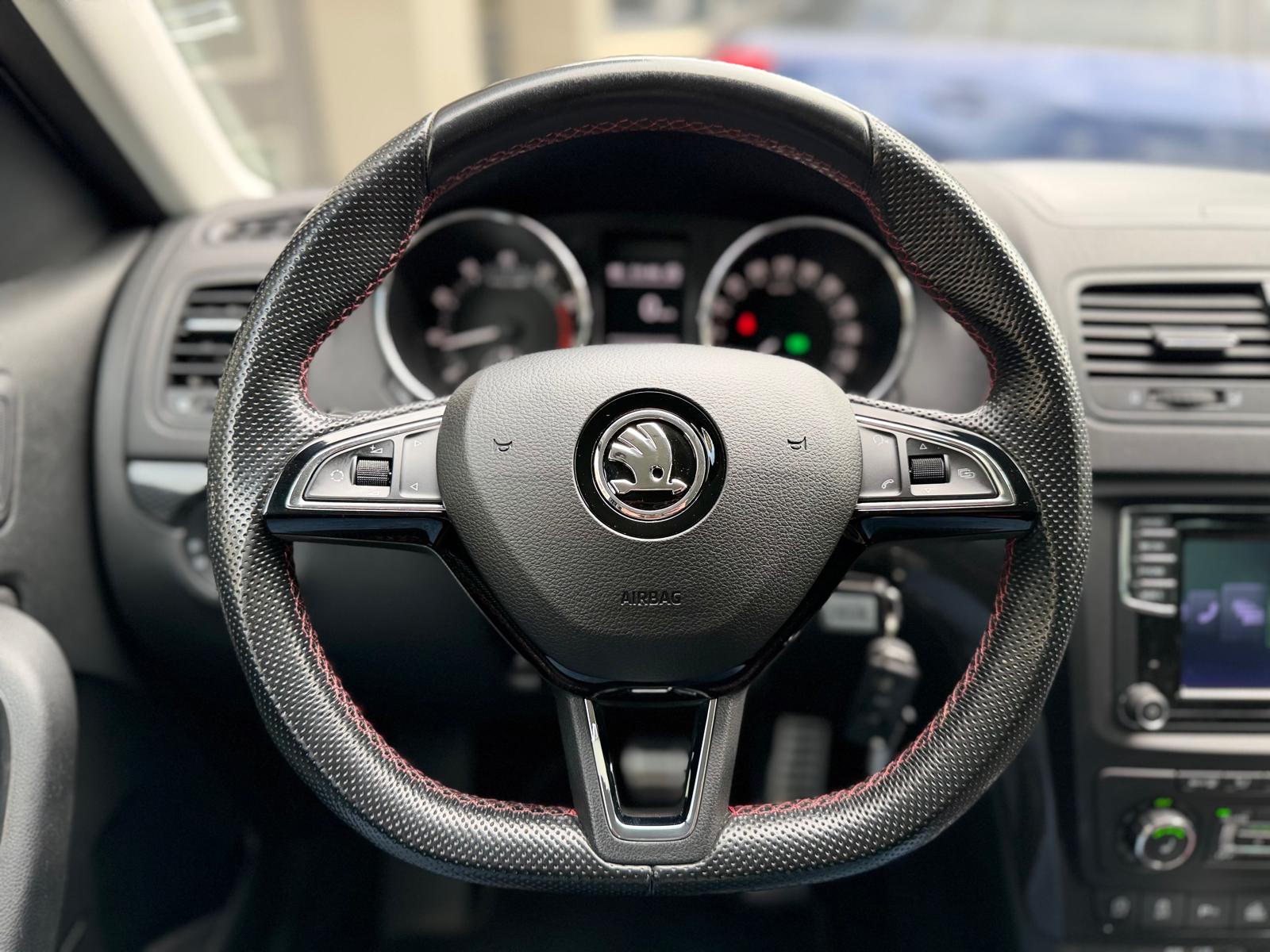 SKODA Yeti 1.4 TSI Monte Carlo 4x4 DSG-image-10