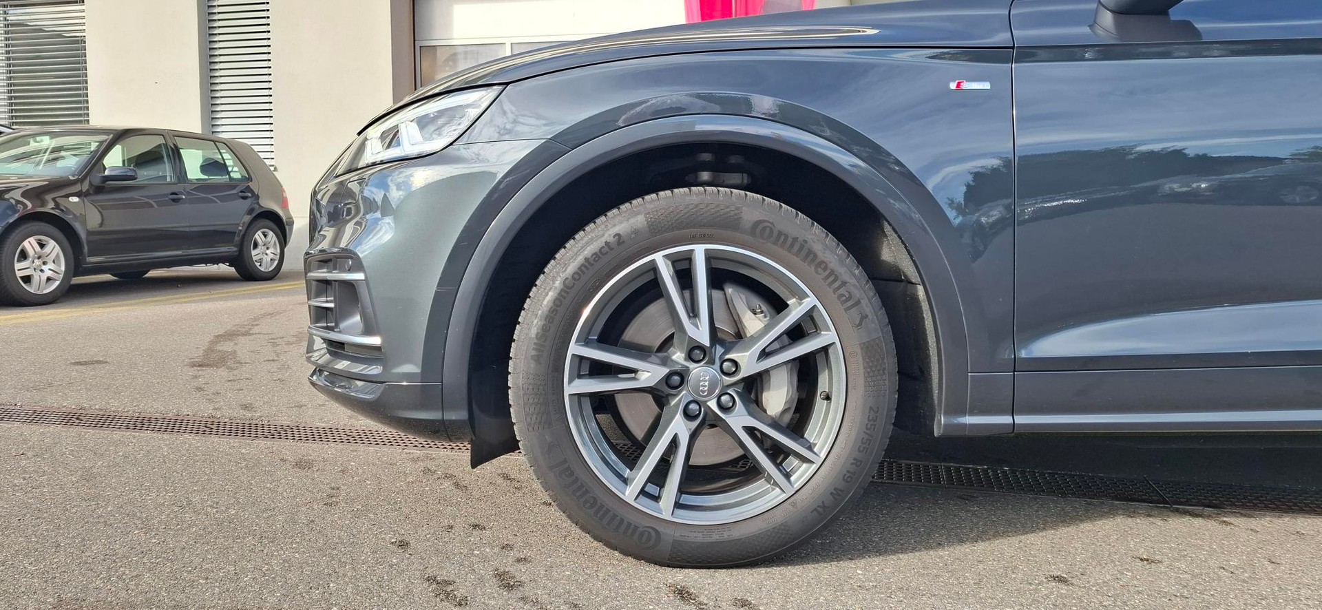 AUDI Q5 55 TFSI e quattro-image-6