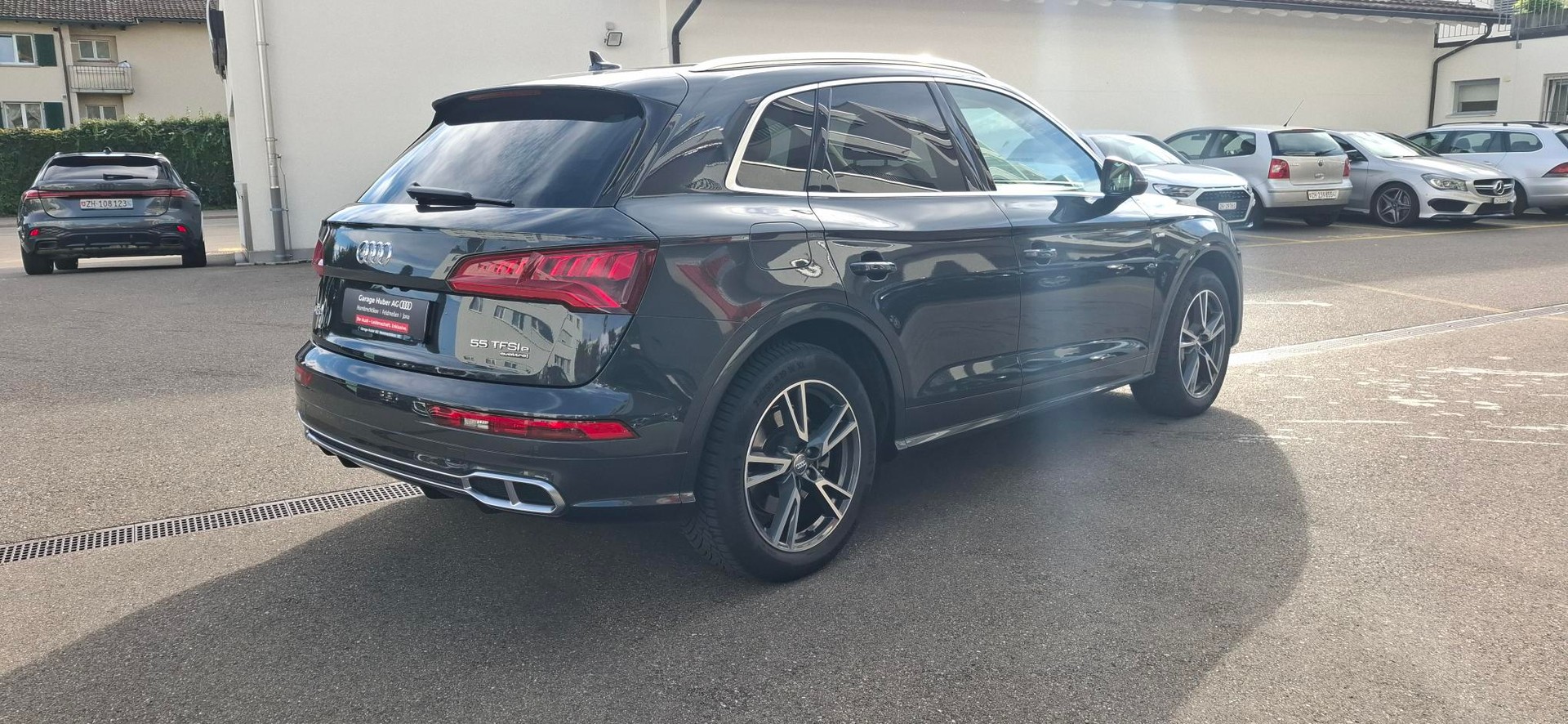 AUDI Q5 55 TFSI e quattro-image-4