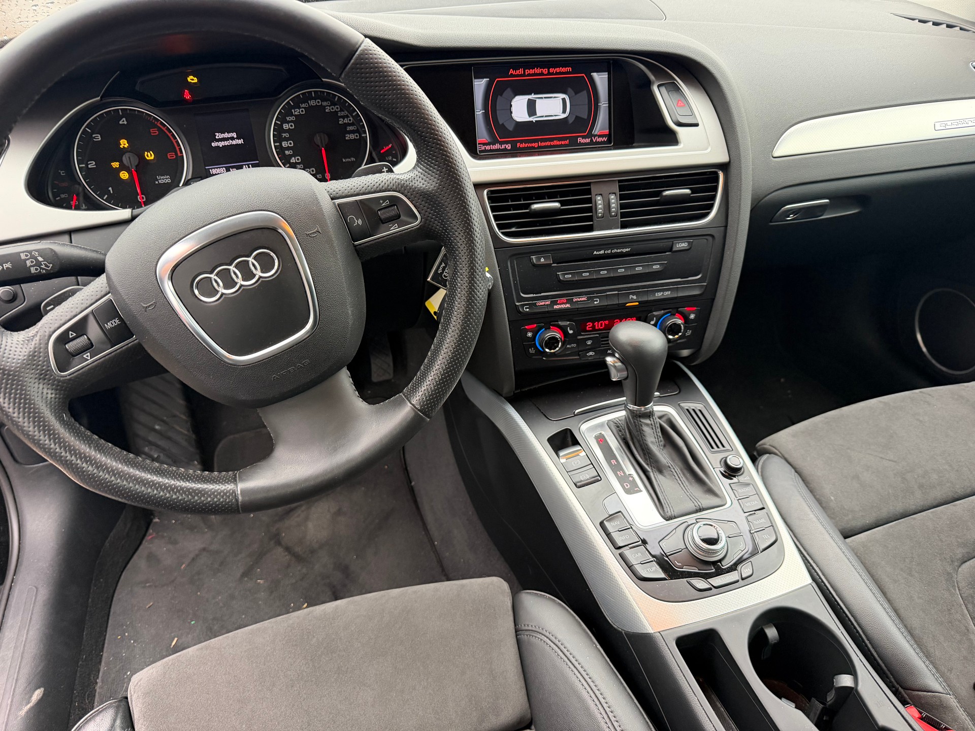 AUDI A4 Avant 3.0 TDI quattro tiptronic-image-7