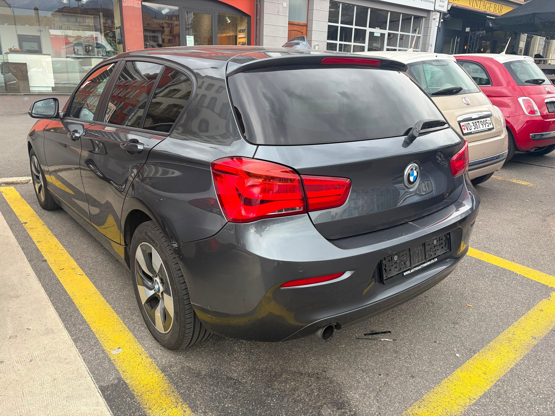 BMW 118i-image-3