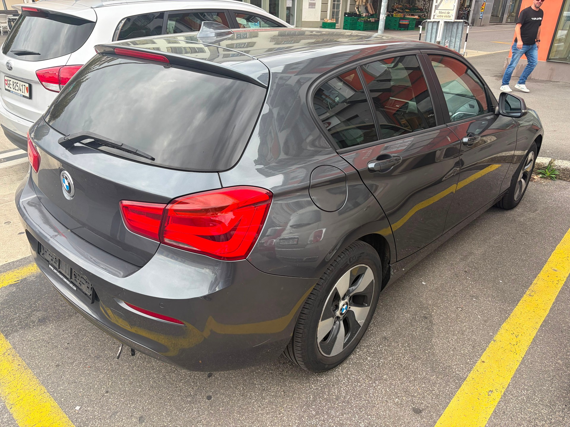 BMW 118i-image-2