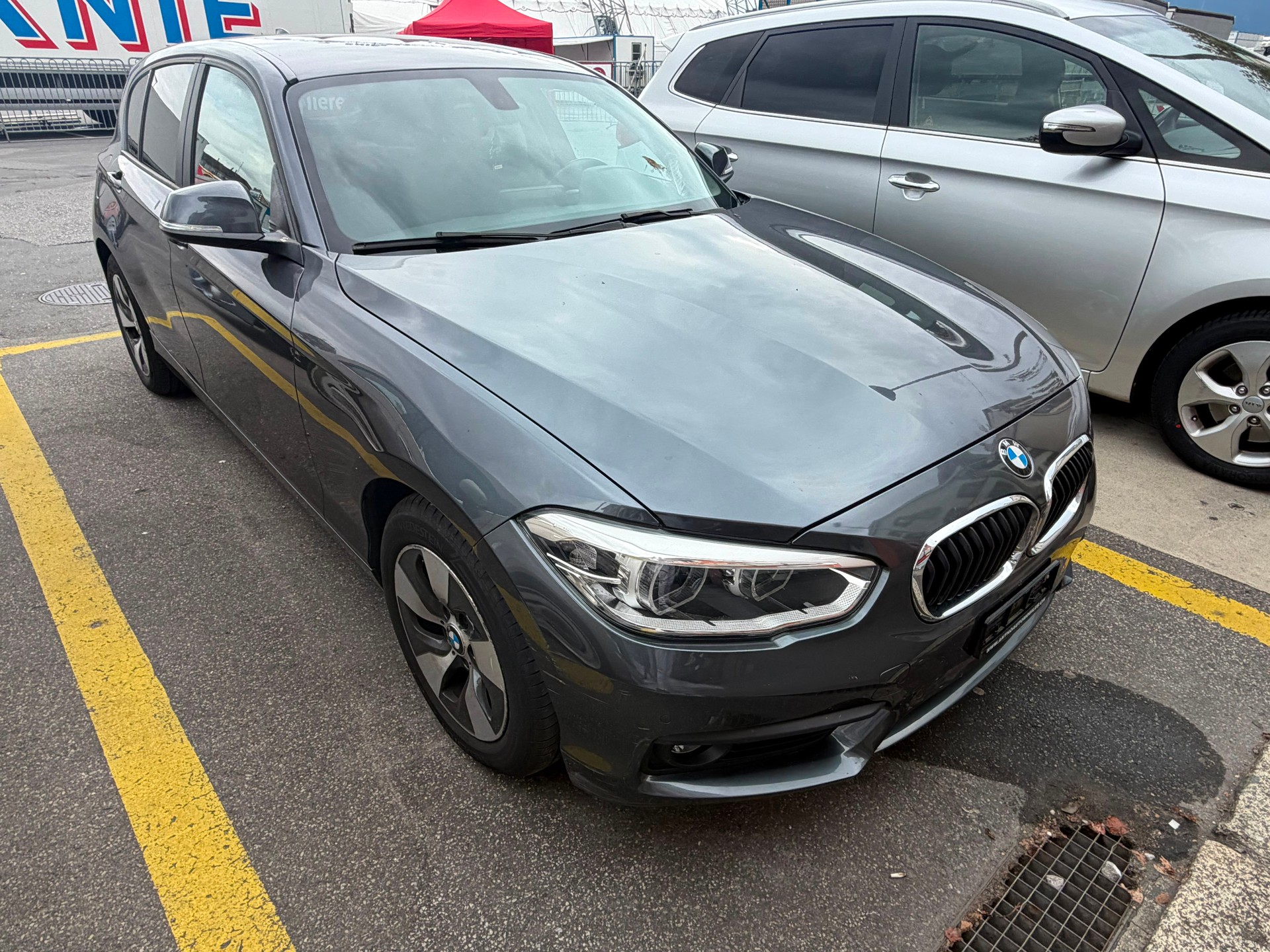 BMW 118i-image-0