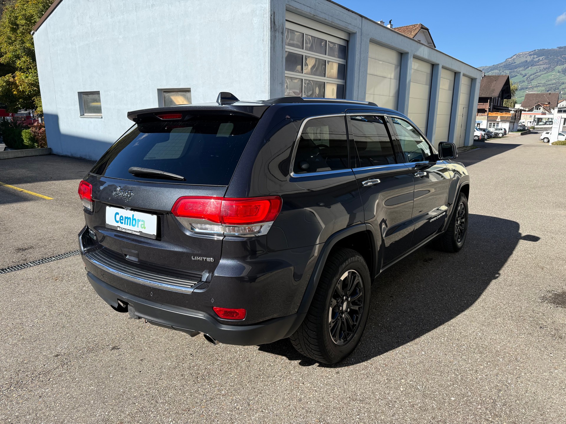 JEEP Grand Cherokee 3.0 CRD Limited Automatic-image-3