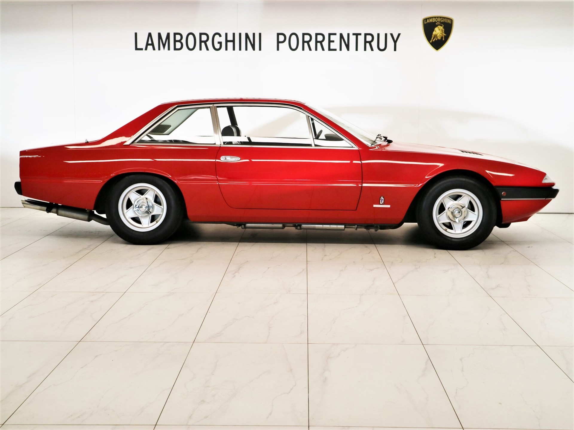 FERRARI 365 GT 4 2+2-image-1